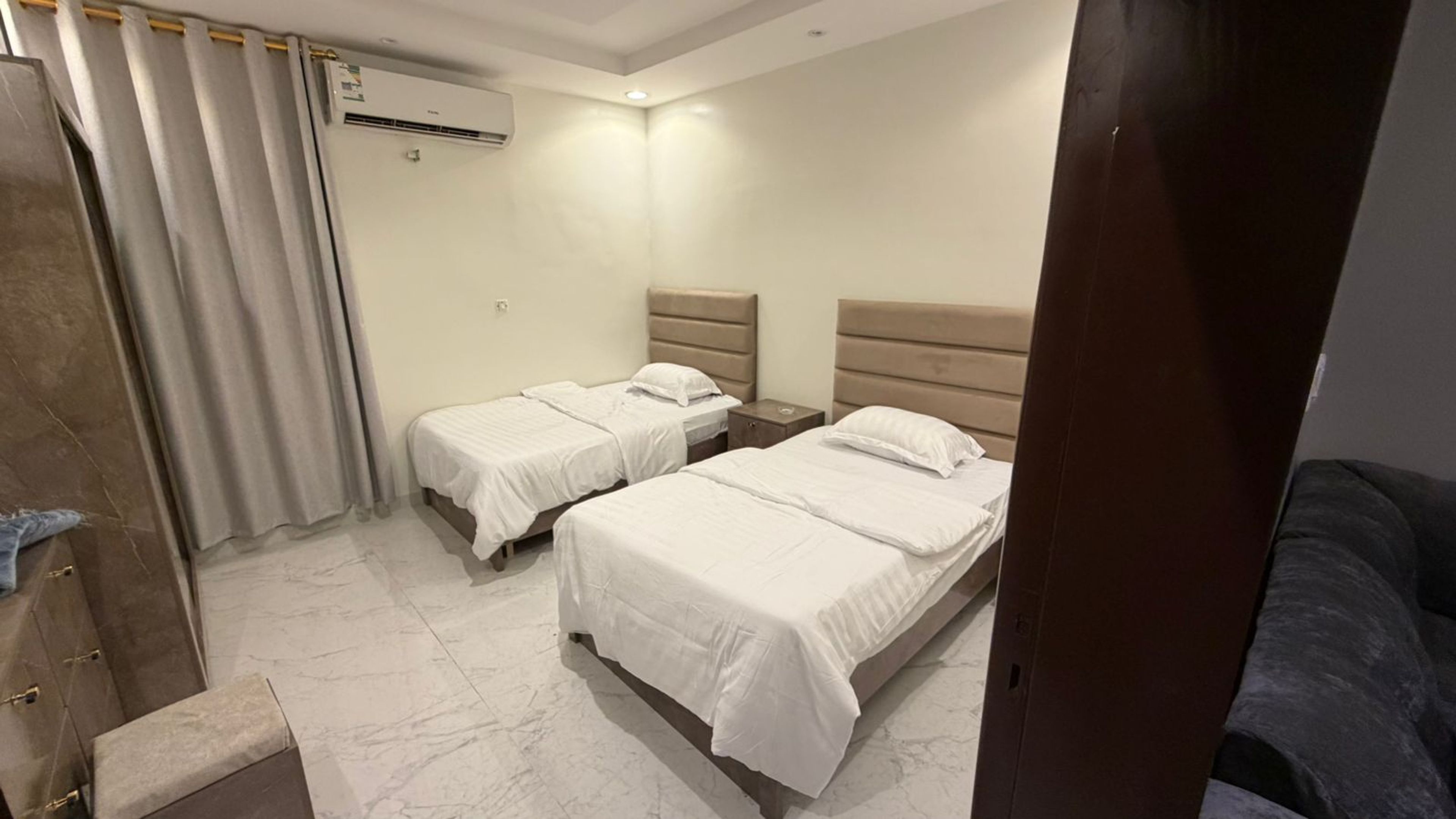 https://img.gathern.co/1400x0/1/Dziu2ES65KD57Ru9jCwJLN5CTIxNautY.jpeg