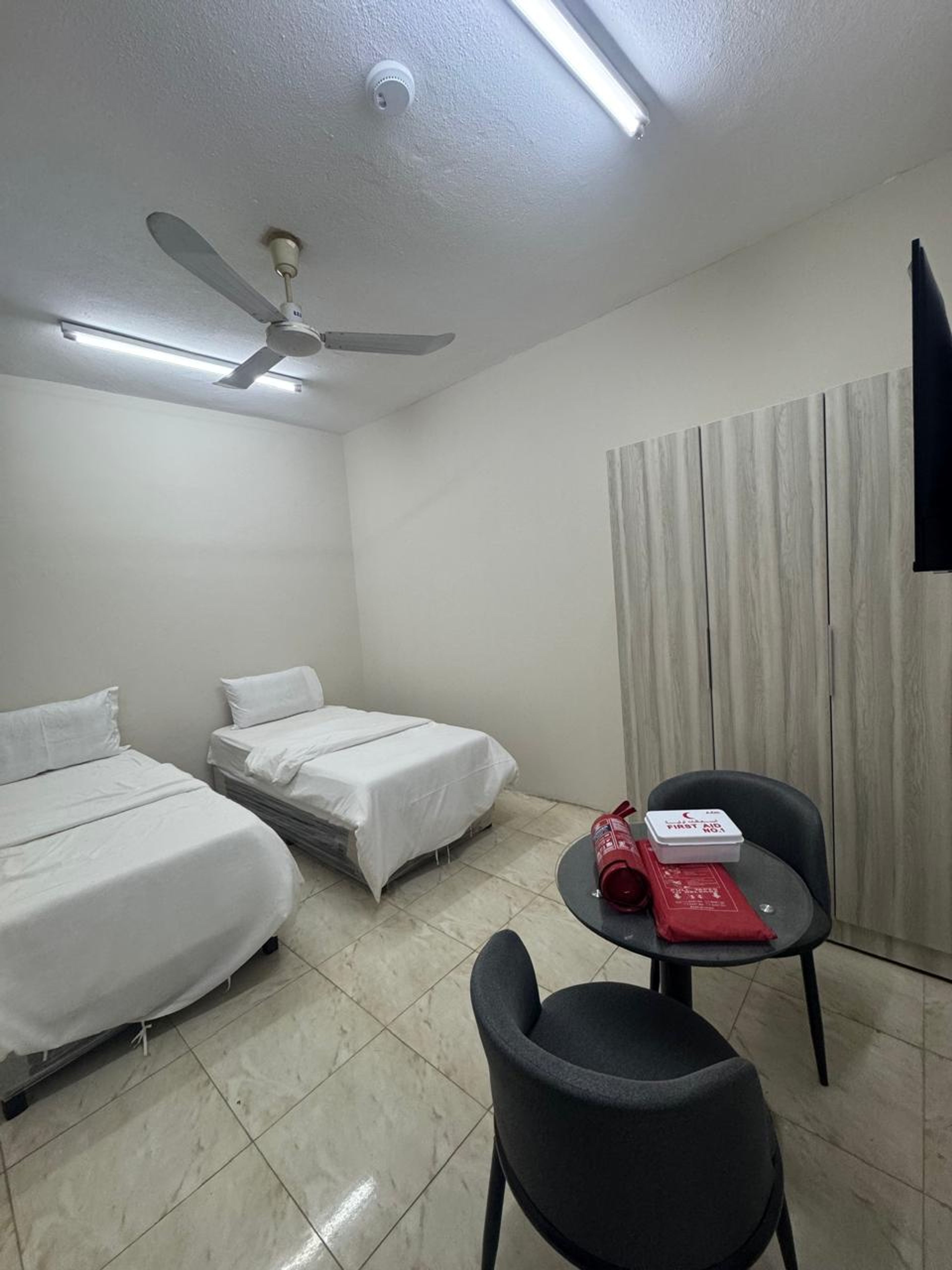 https://img.gathern.co/1024x0/1/E-DU51ObeumM3--6mWDgRZN0qzSqP-5i.jpeg