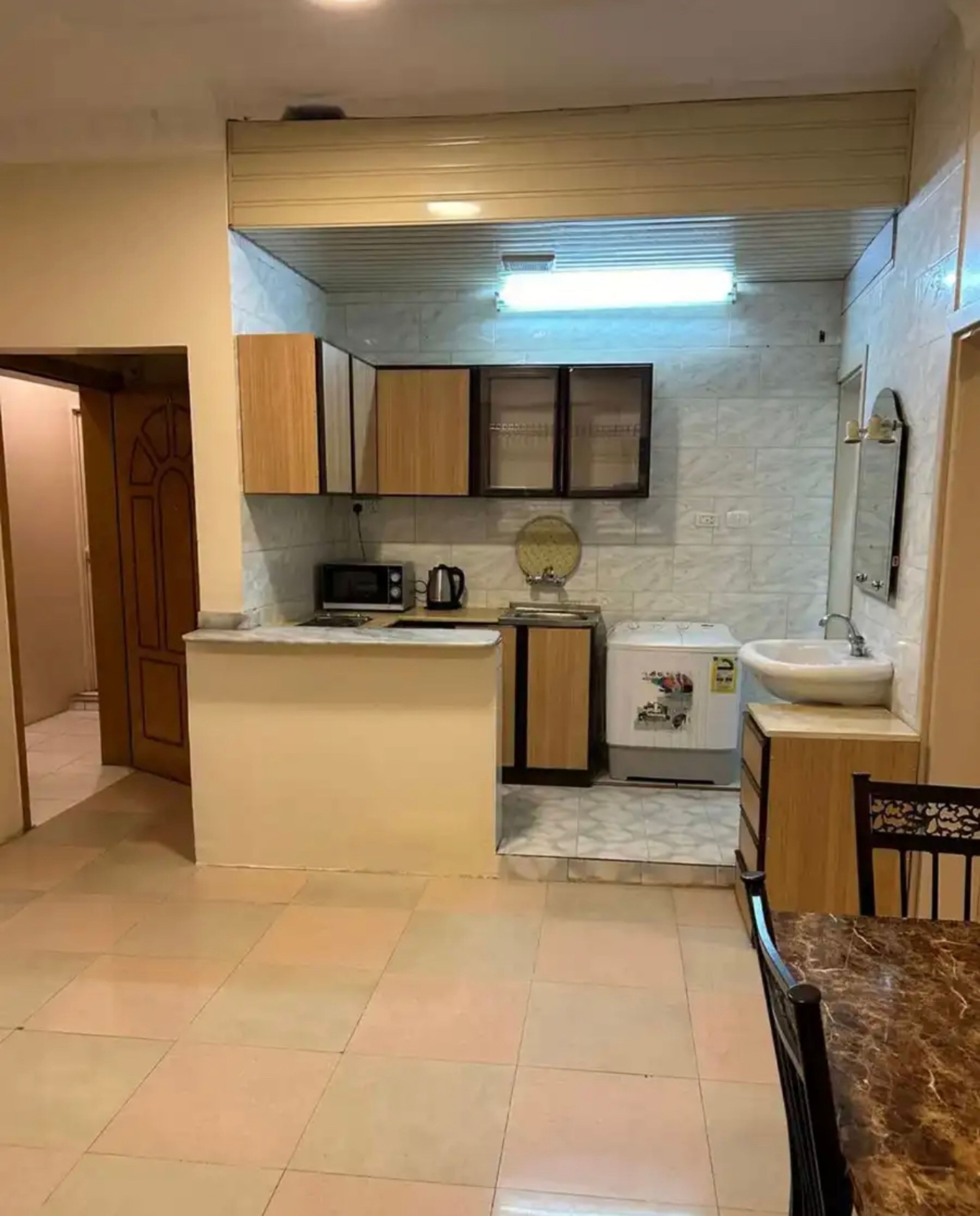 https://img.gathern.co/1400x0/1/E9eCBefltpc01KBJHPmnKr8xGY3naDoR.jpg