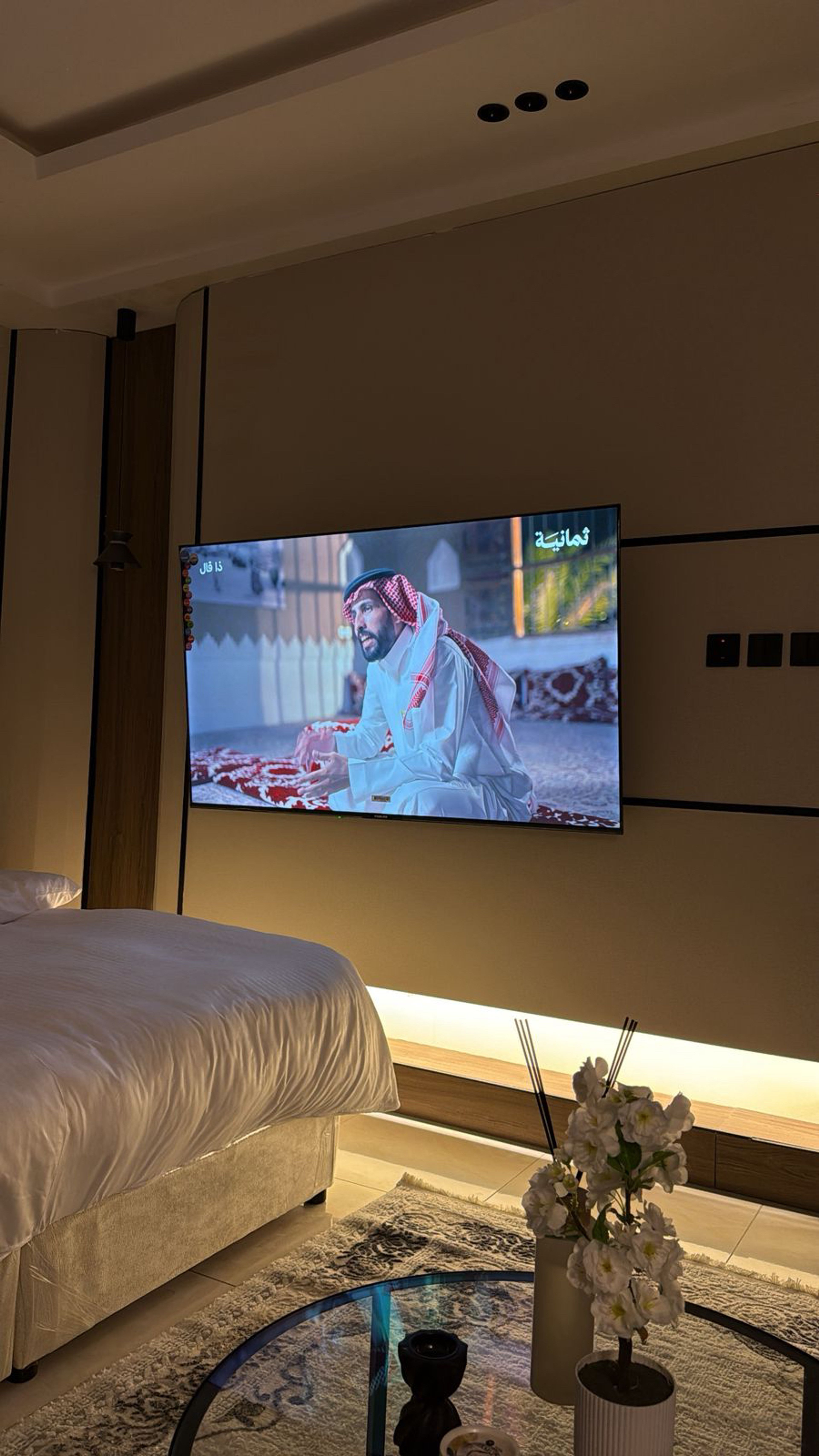 https://img.gathern.co/1400x0/1/EST2VfAm1W7IkhhiXiG-XpS-kbOOn78F.jpg