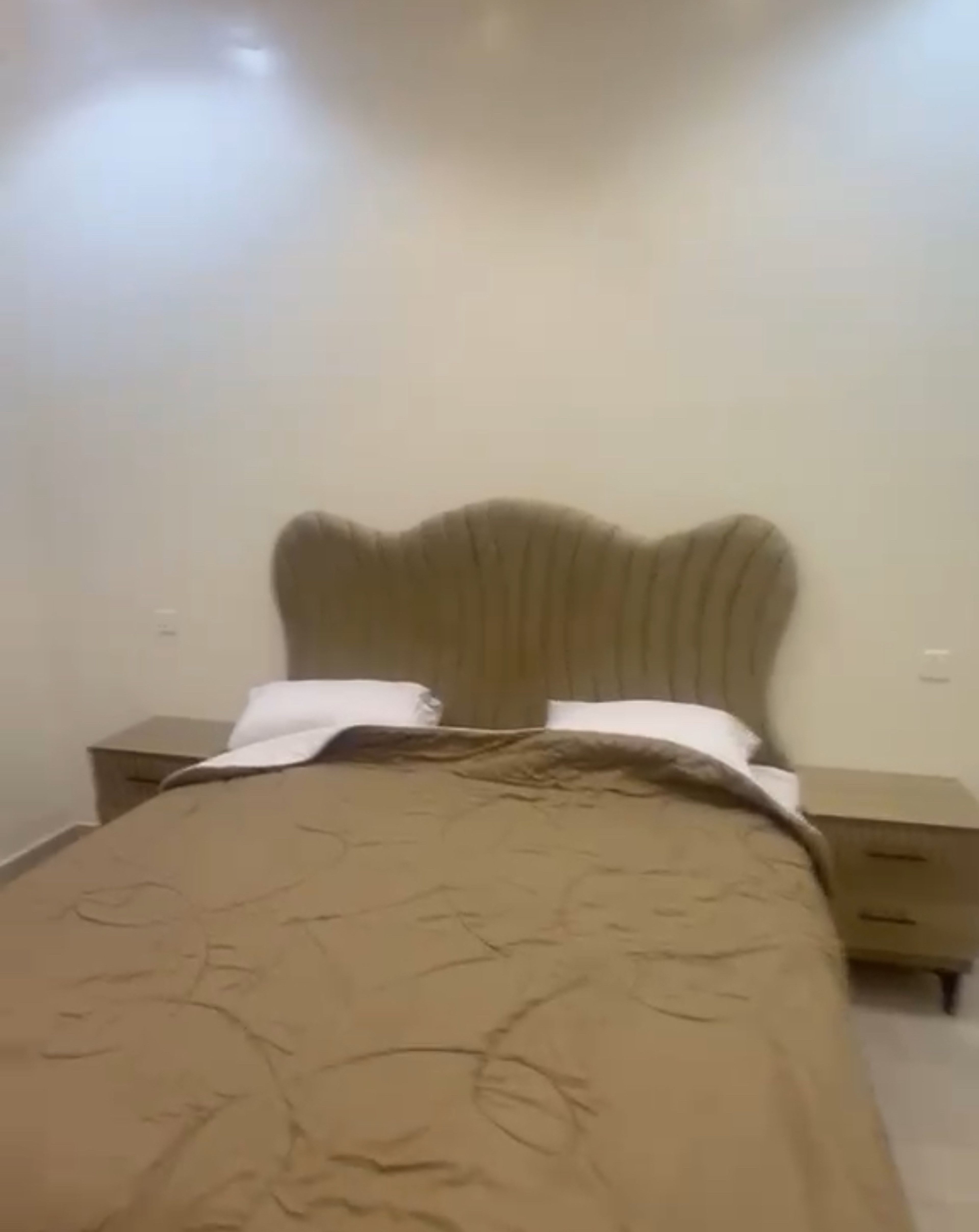 https://img.gathern.co/1400x0/1/Egwumv1ETyC_5j2JLvhtD4TS-zlUAqHI.jpg