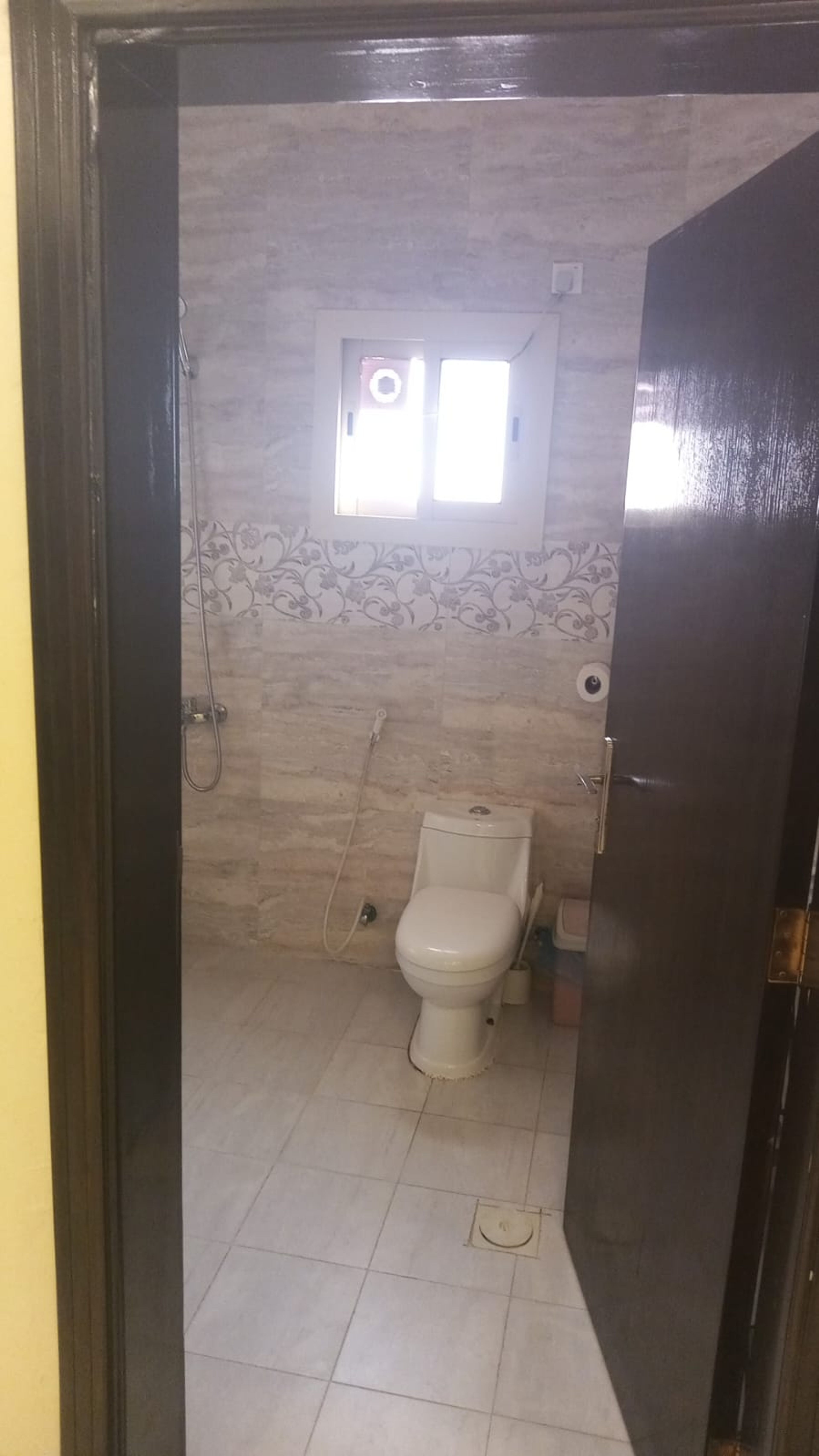 https://img.gathern.co/1400x0/1/EkDoQ0fox2idNscTY38jIbi_S8oJXOIF.jpeg