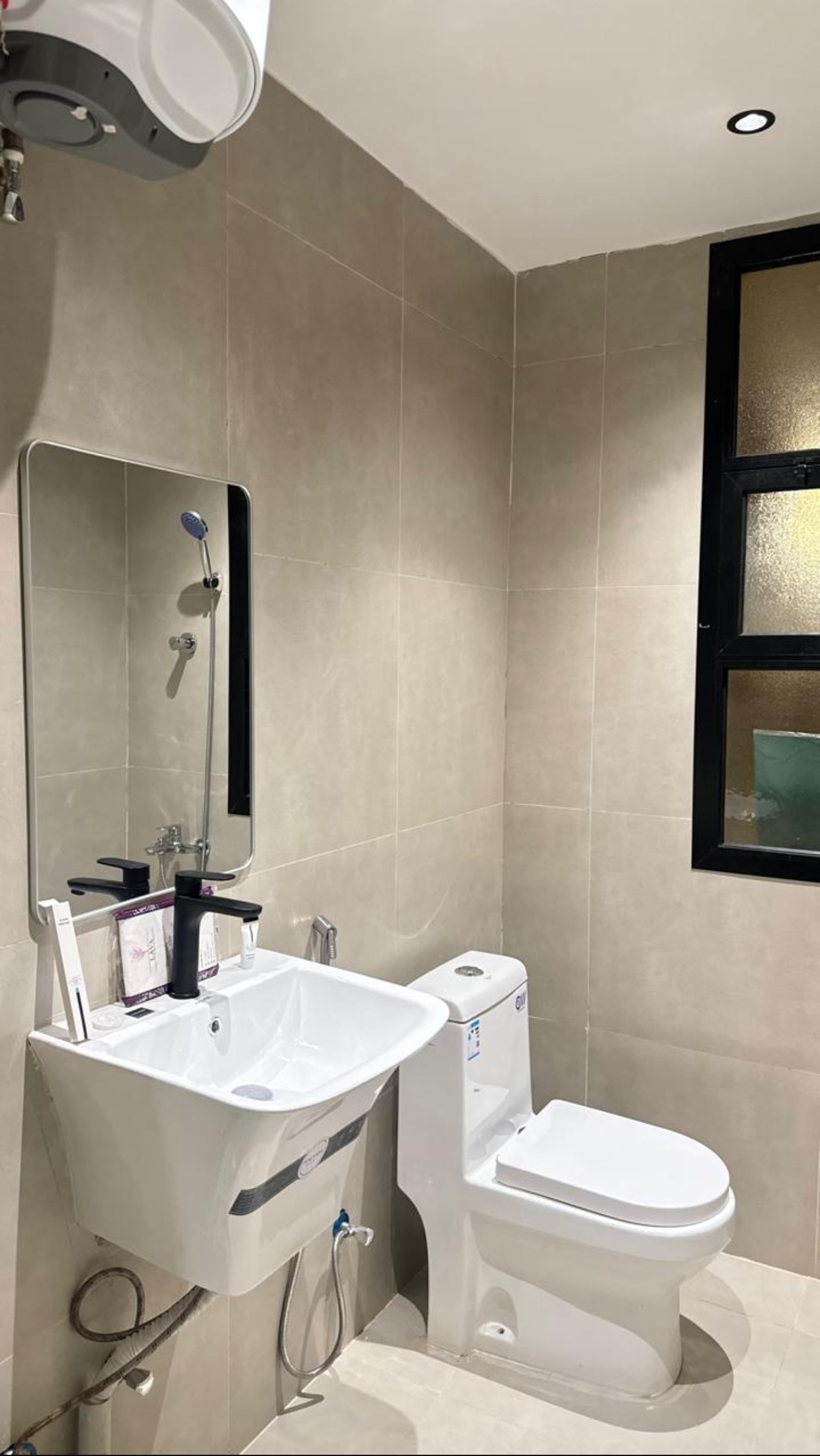 https://img.gathern.co/1400x0/1/F4cWMgNw2KWp8Y5lnUHe6Ta5oRlNmkn5.jpg