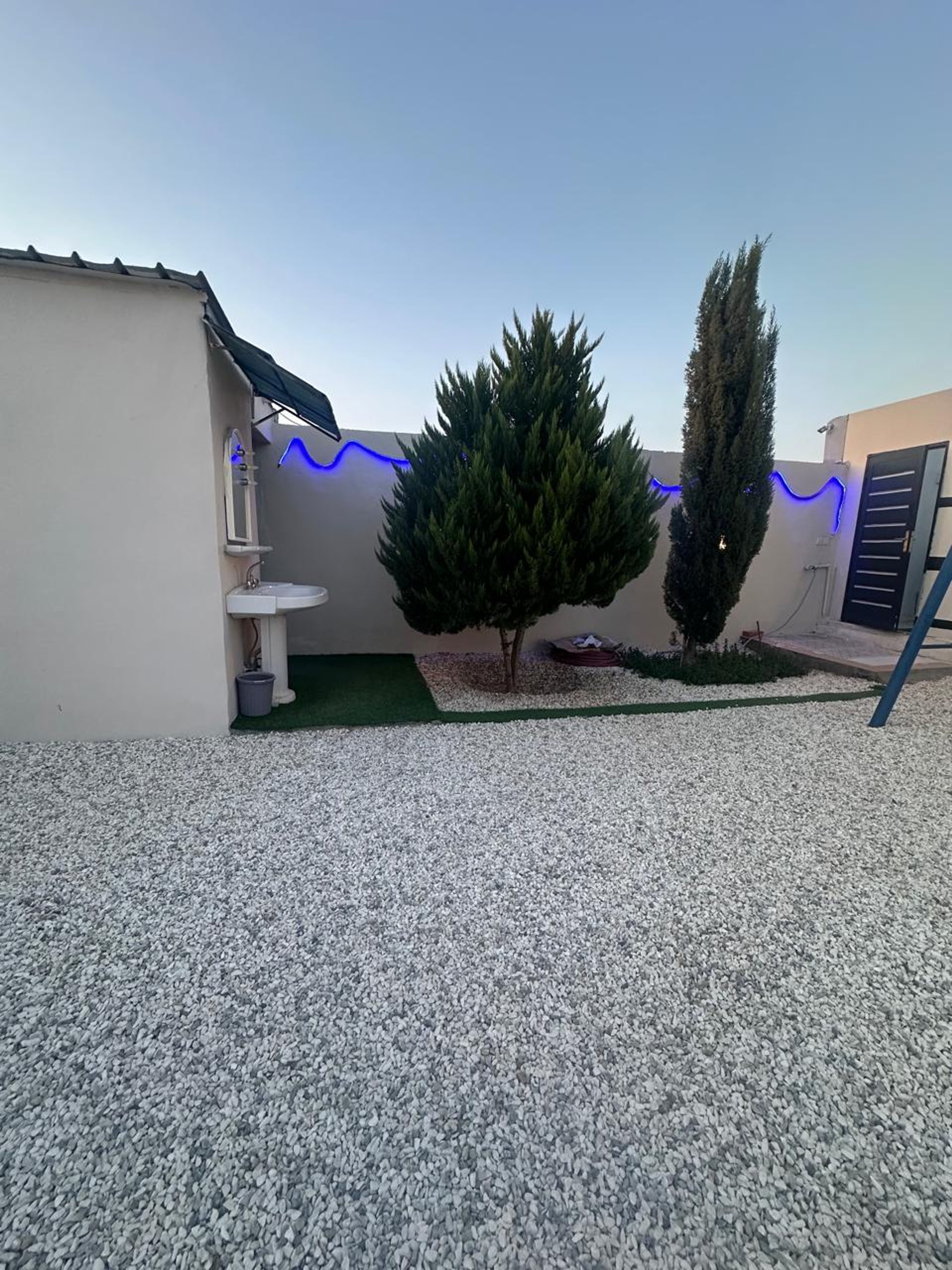 https://img.gathern.co/1400x0/1/F8lgslnQaA_2VSxH72gKPPnlhNsfB2cD.jpg