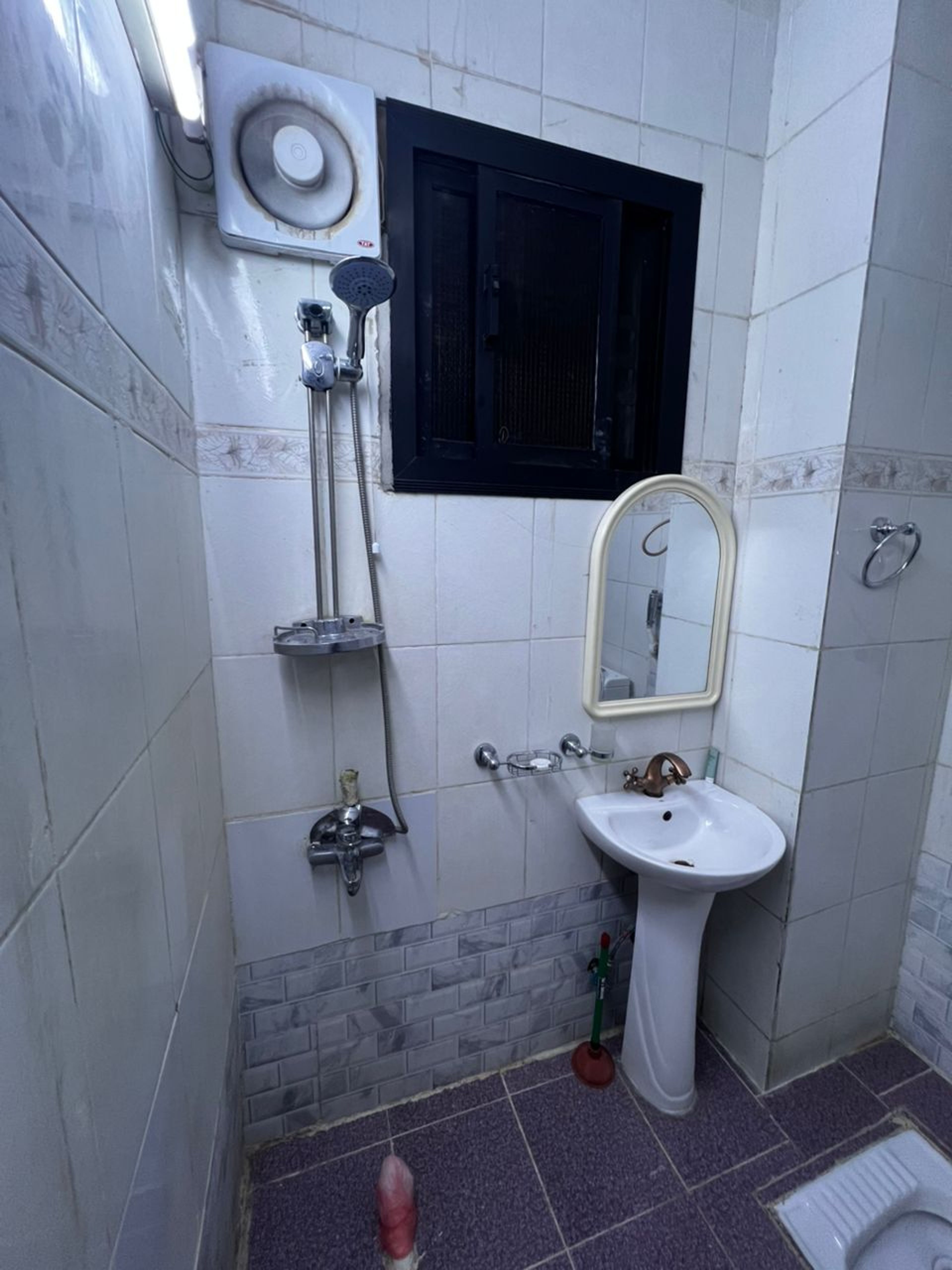 https://img.gathern.co/1400x0/1/FVMPLiXAa_oU8_IhjWI2B2KWkaVKRSHk.jpg