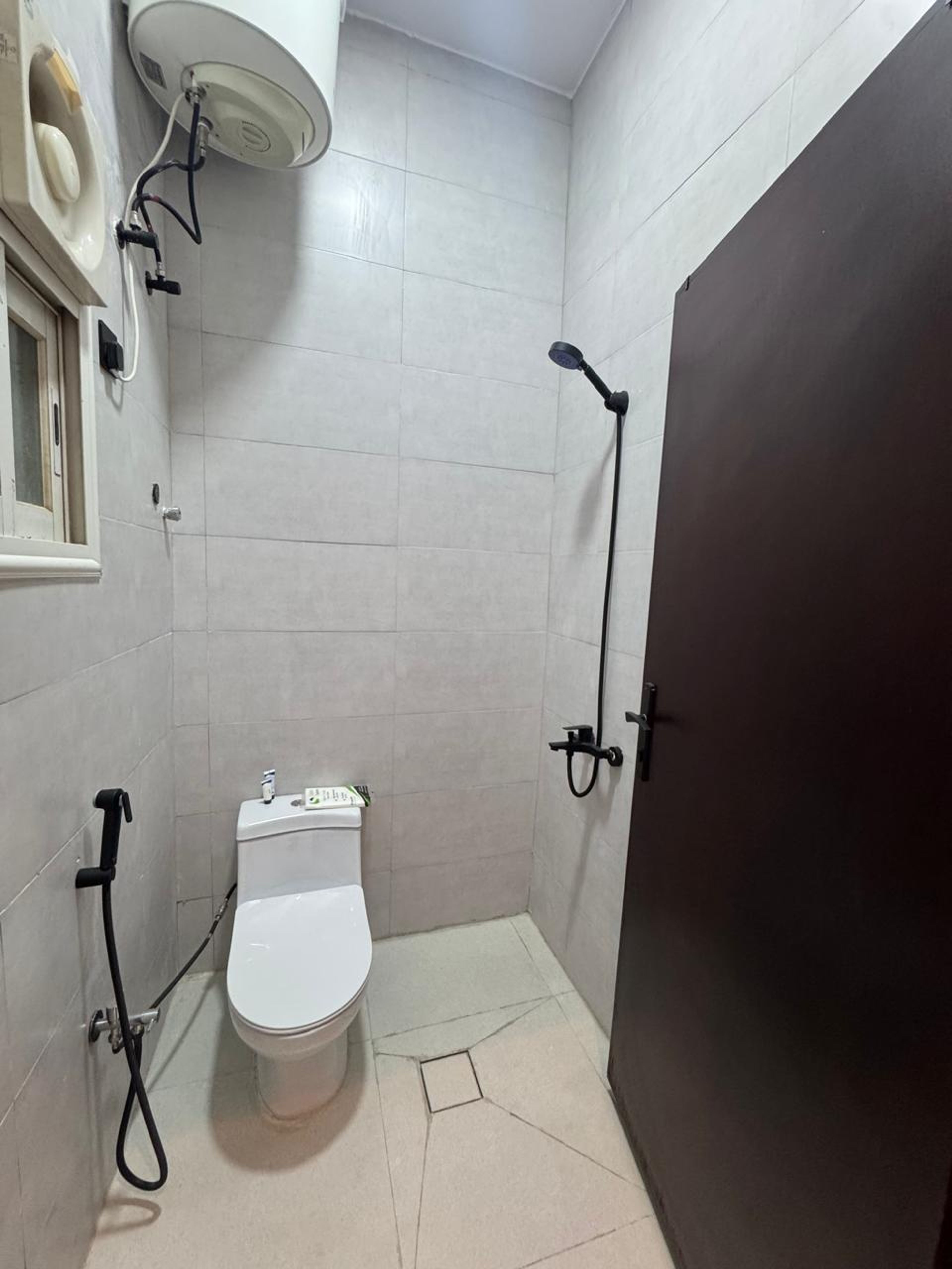 https://img.gathern.co/1024x0/1/FX7We2E38-fsuxGTPEwjUkFzAzjJ_Xvm.jpeg
