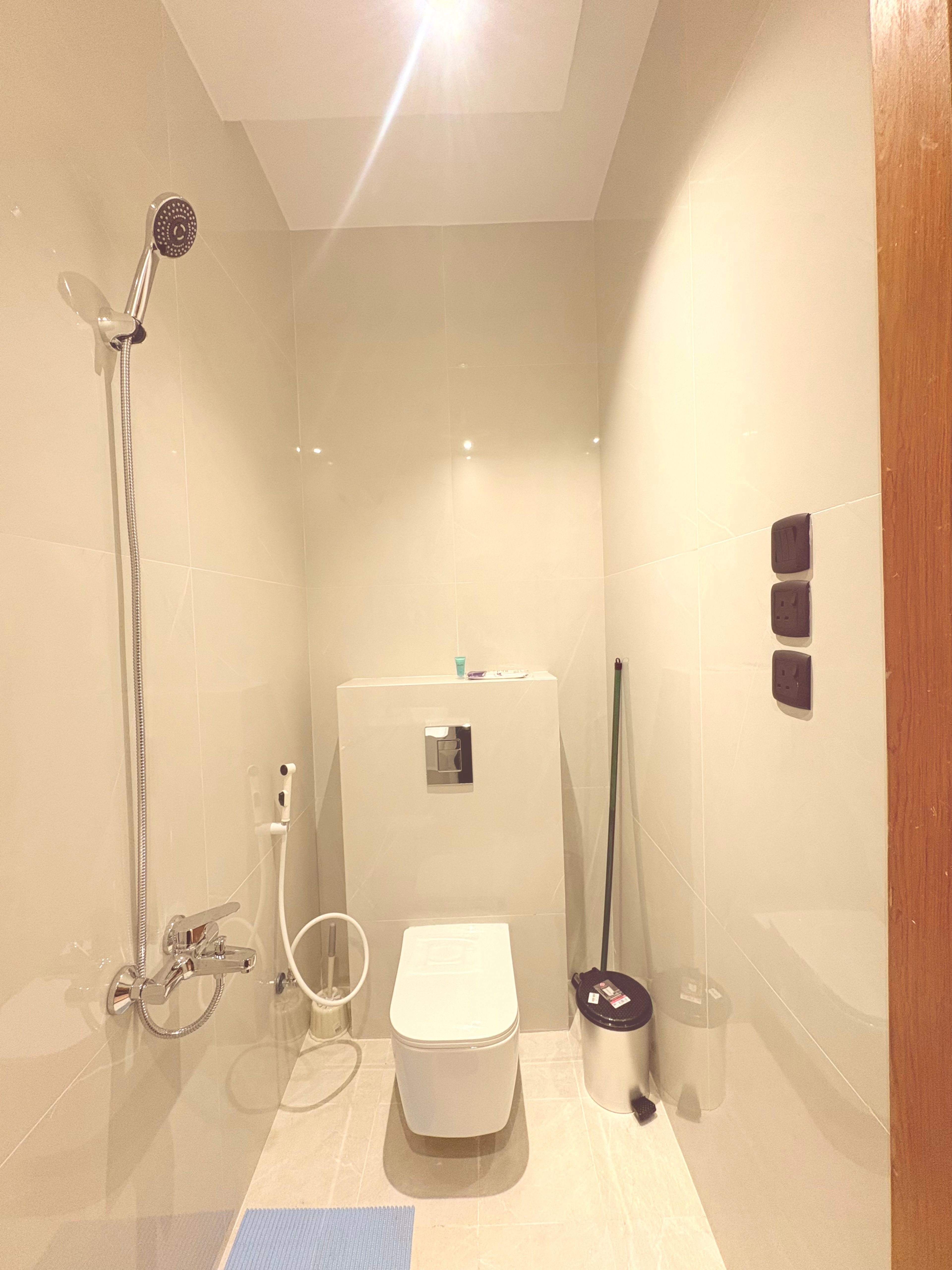 https://img.gathern.co/1024x0/1/FaB0oPPtqkl-JNBv20yXSbuY4lWs-OvU.jpg