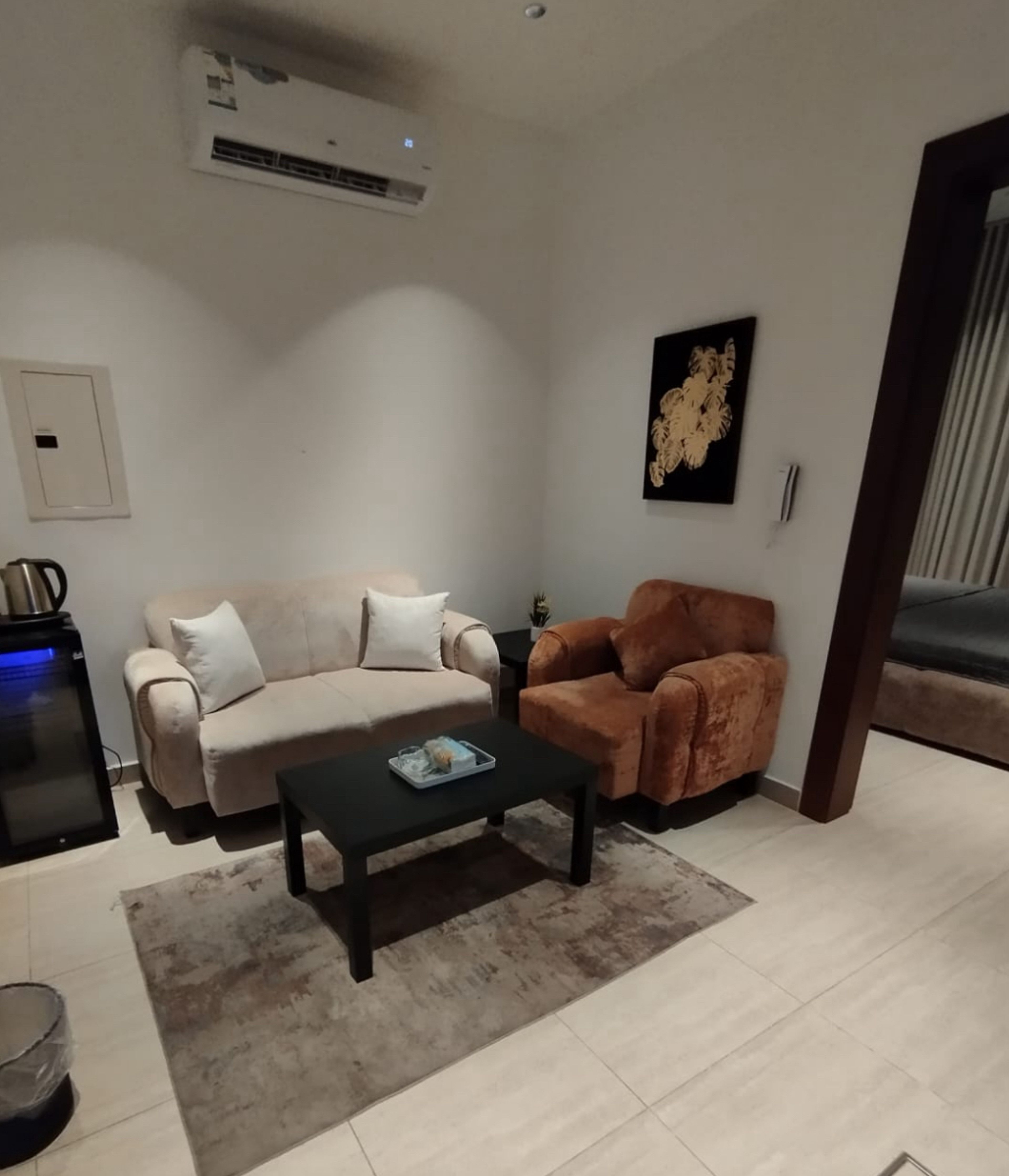 https://img.gathern.co/1400x0/1/Fm9Rqc_K_V55xjYd5htDaq21IOStSRe6.jpg