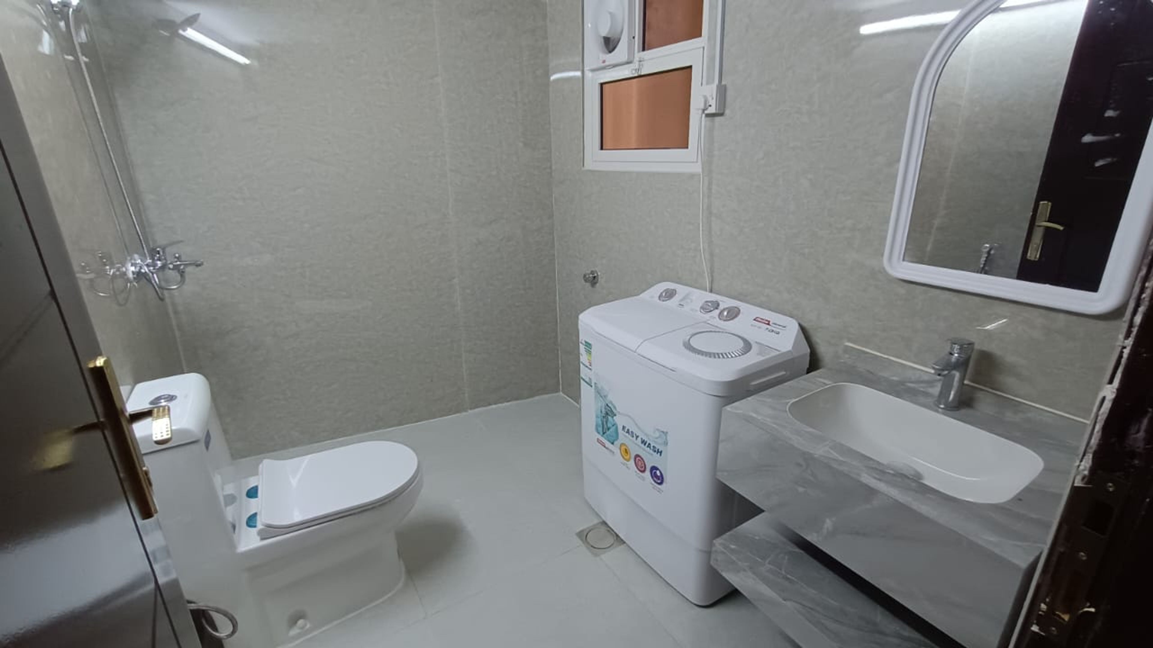 https://img.gathern.co/1400x0/1/Fqx3YFkHts7gXlKFqJXCGMxwFwRbWOx8.jpeg