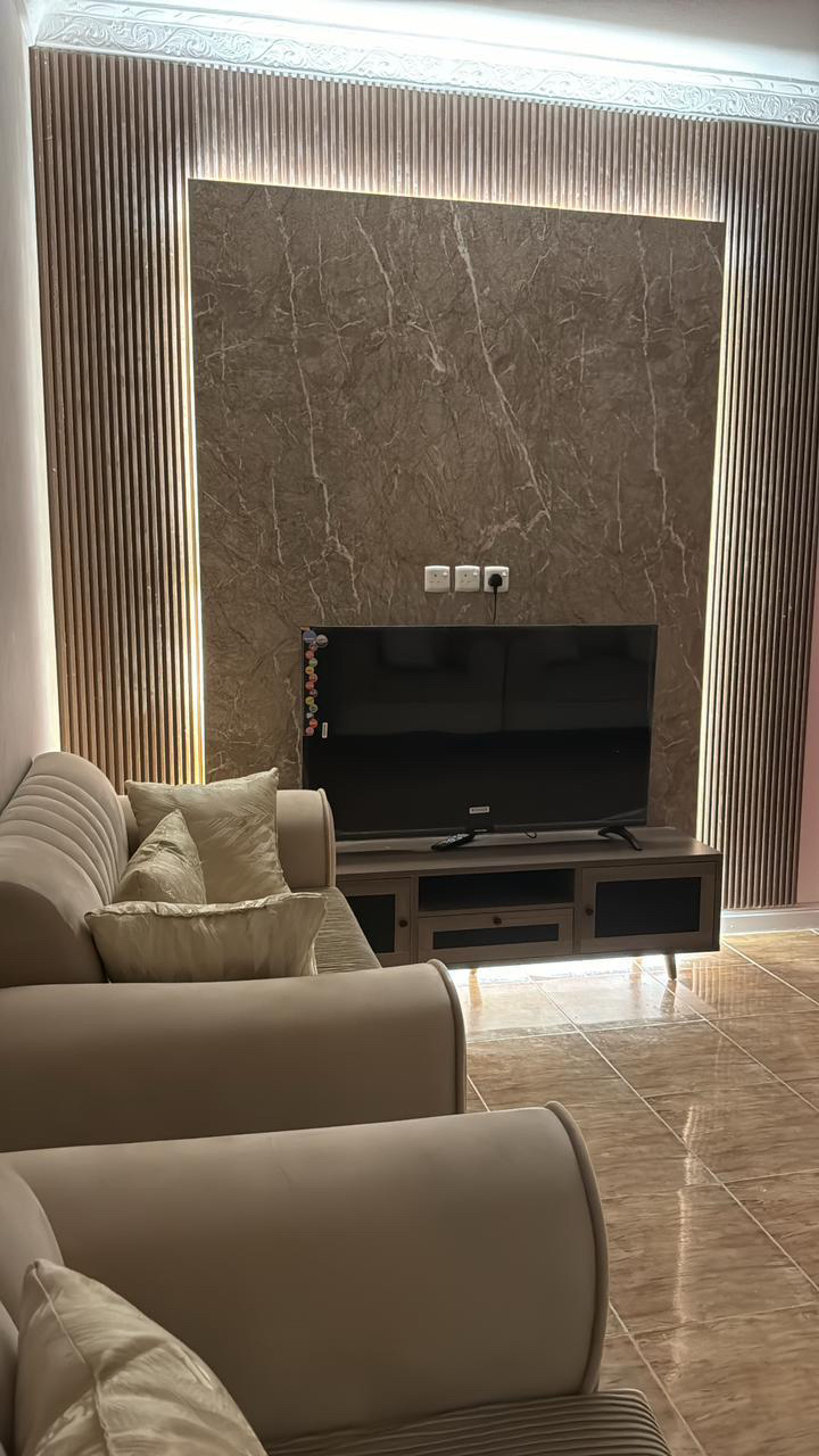 https://img.gathern.co/1024x0/1/GAq89oC4T0c4ya-LXUXDV6euut5pBd-M.jpg