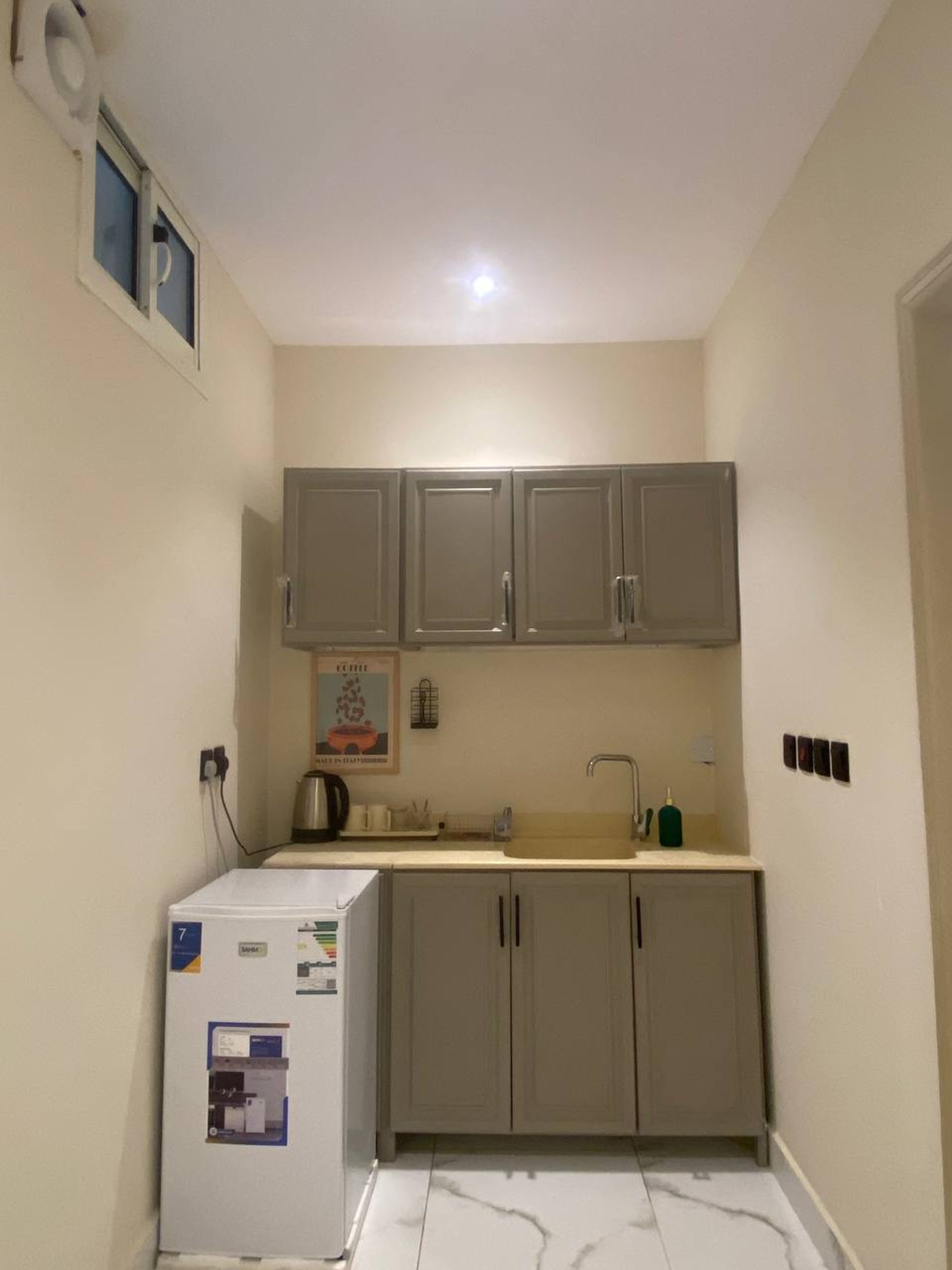 https://img.gathern.co/1400x0/1/GN5gvqe3zsYSXyjqBrcahPe4UW60t3Pq.jpeg