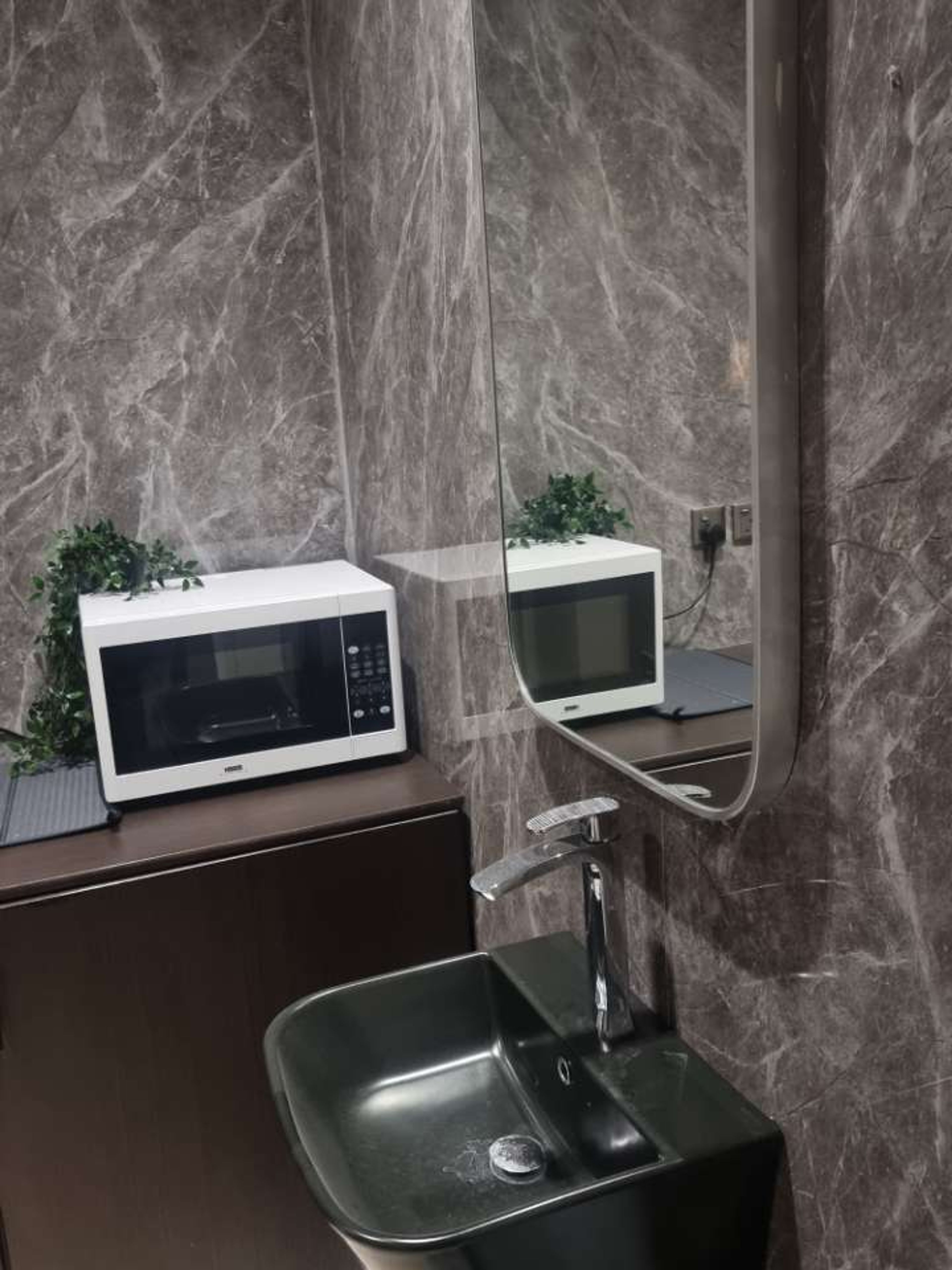 https://img.gathern.co/1400x0/1/GOLPRevVkQtlkjQez3Knef_0bso4O-Kx.jpg