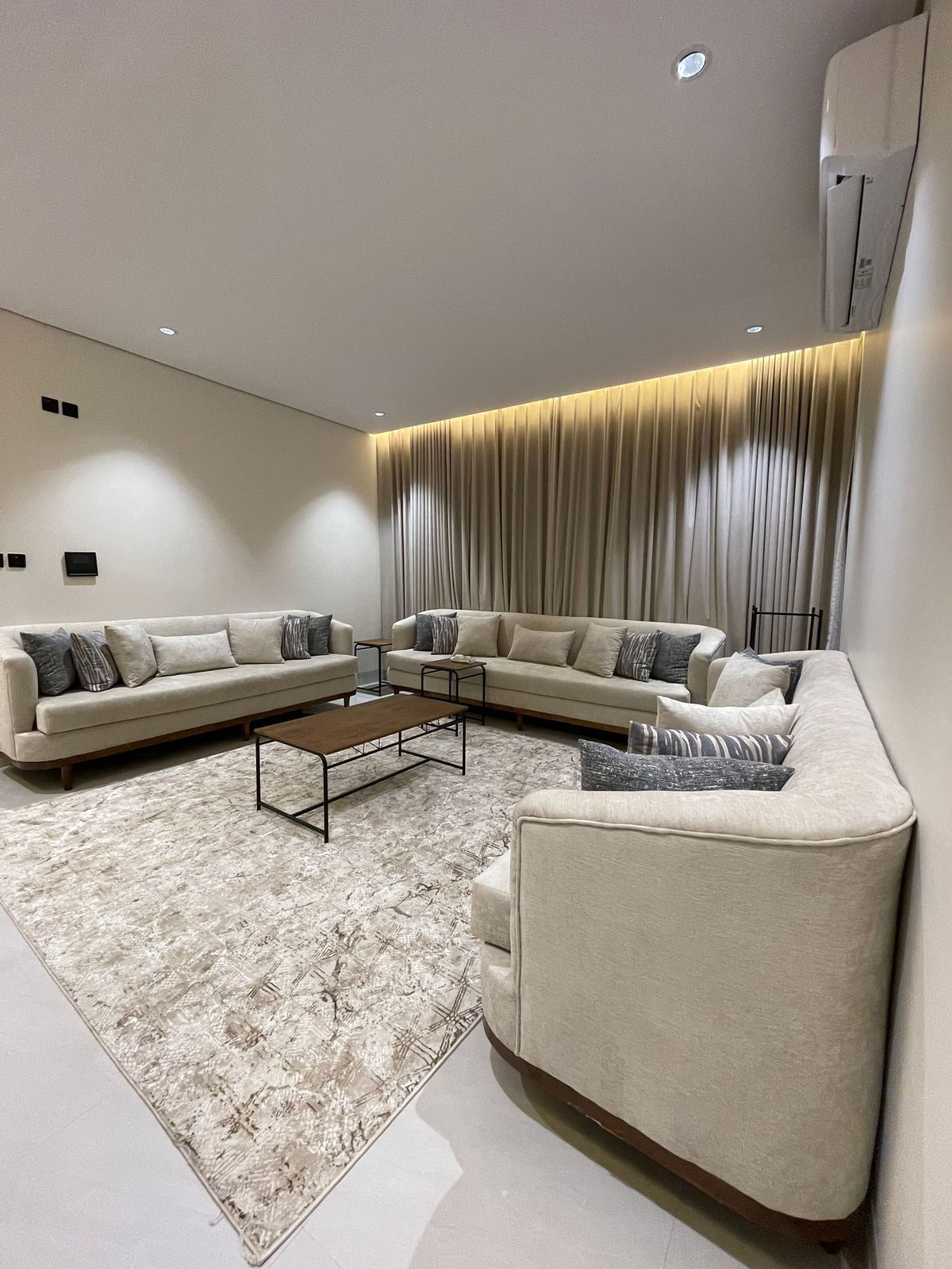 https://img.gathern.co/1400x0/1/GZETMXgCmkL9LsbbIvTWiTjqQ2iWlOSu.jpg