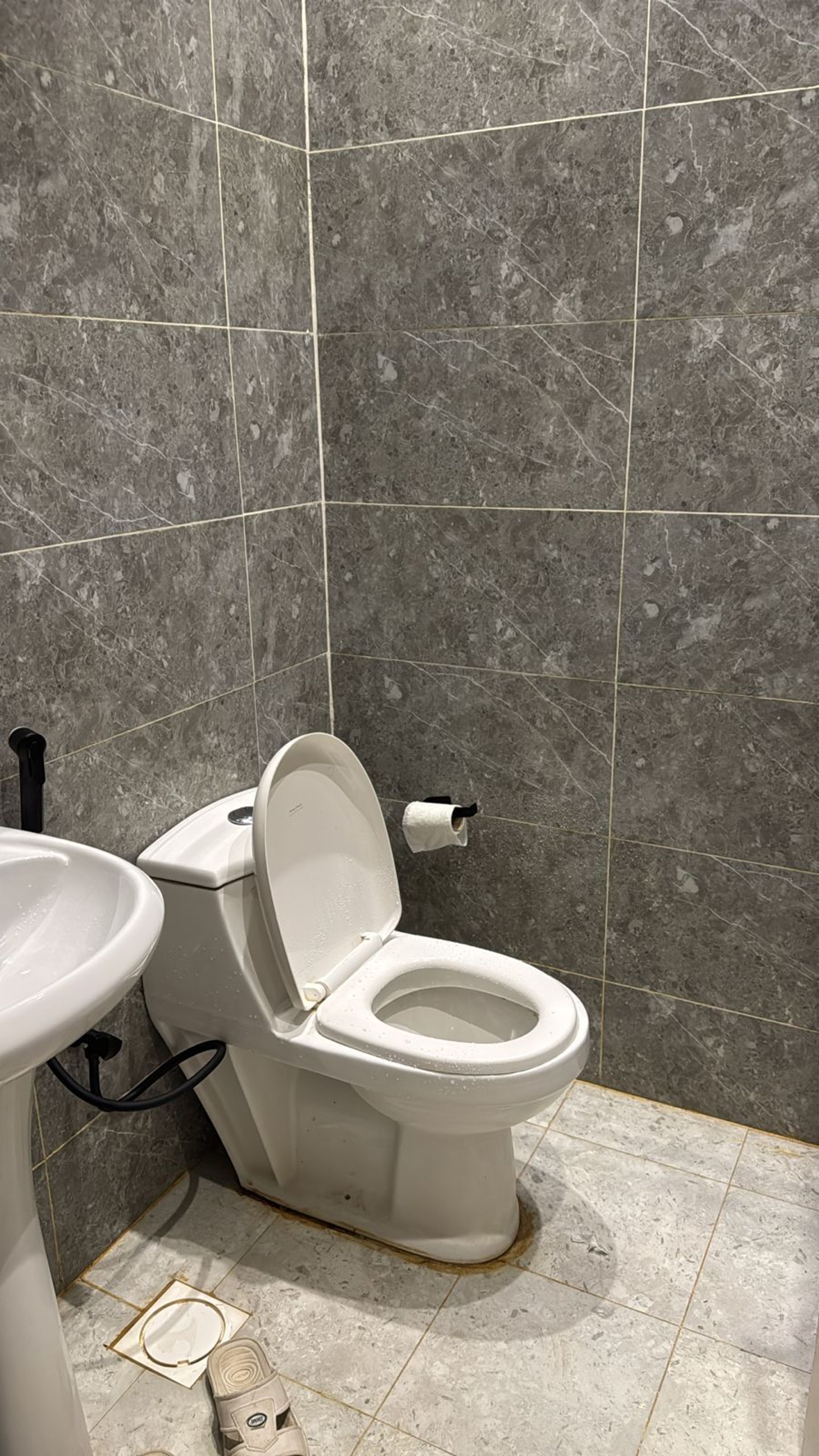 https://img.gathern.co/1400x0/1/Gk6PiJH5jXSPw3w1sADIY7zhTc9Bxu3x.jpeg