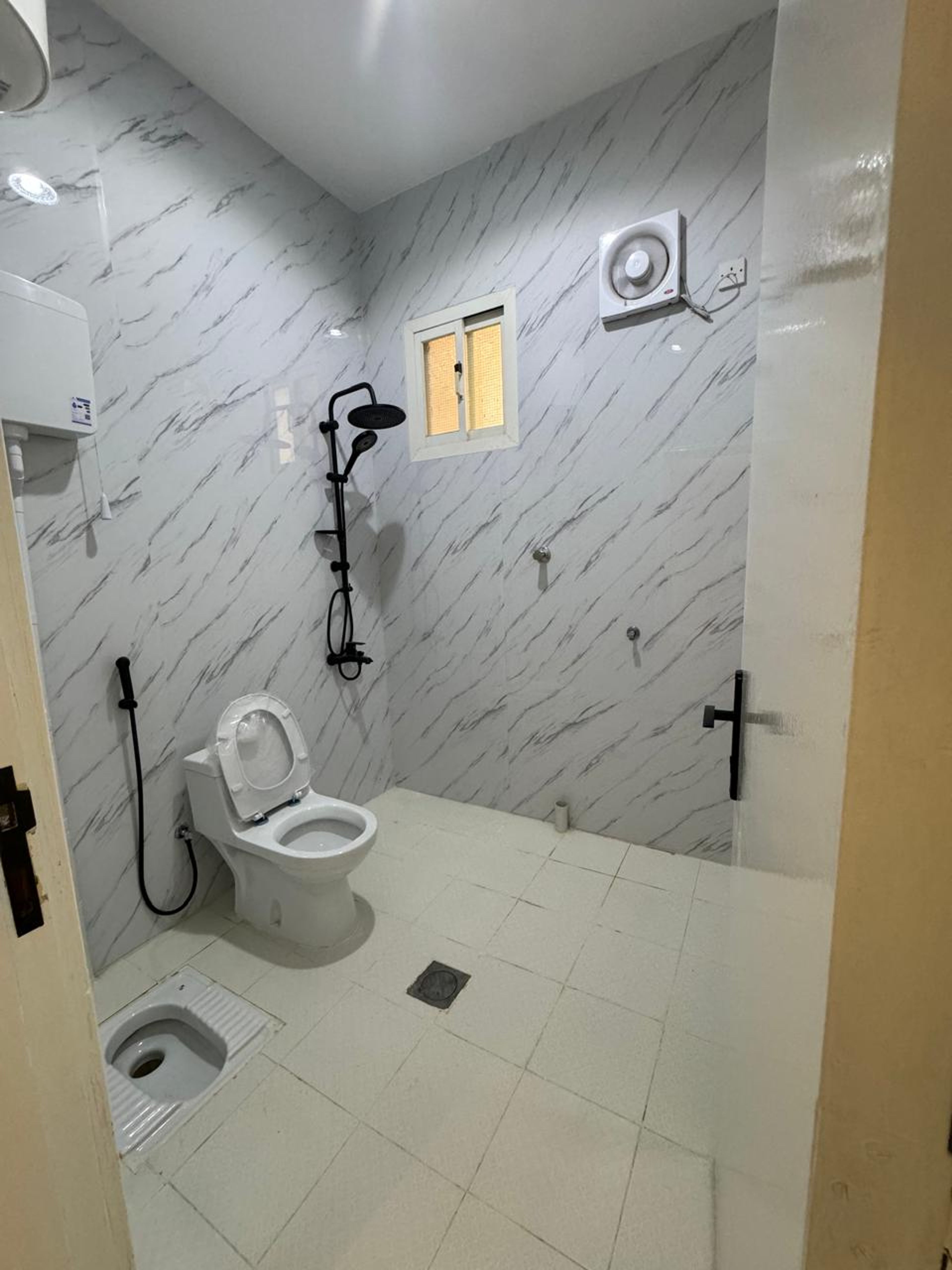 https://img.gathern.co/1400x0/1/GmScy6TMuFTOo3dbB8kHhDDEC7dfjASA.jpeg