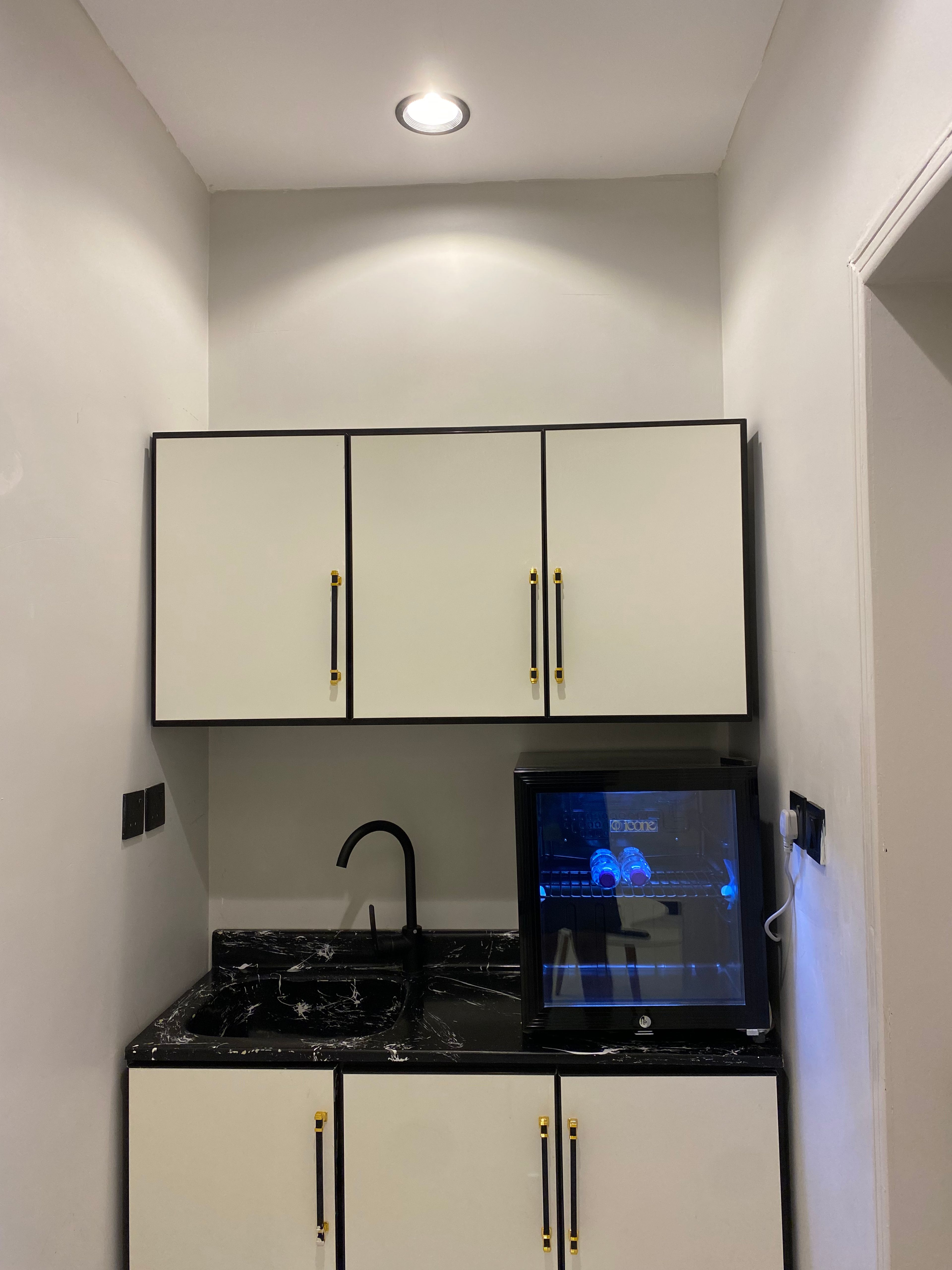 https://img.gathern.co/1400x0/1/Goqf-yqL-PCfbQUQYDceWwQE6UIQrJRK.jpg