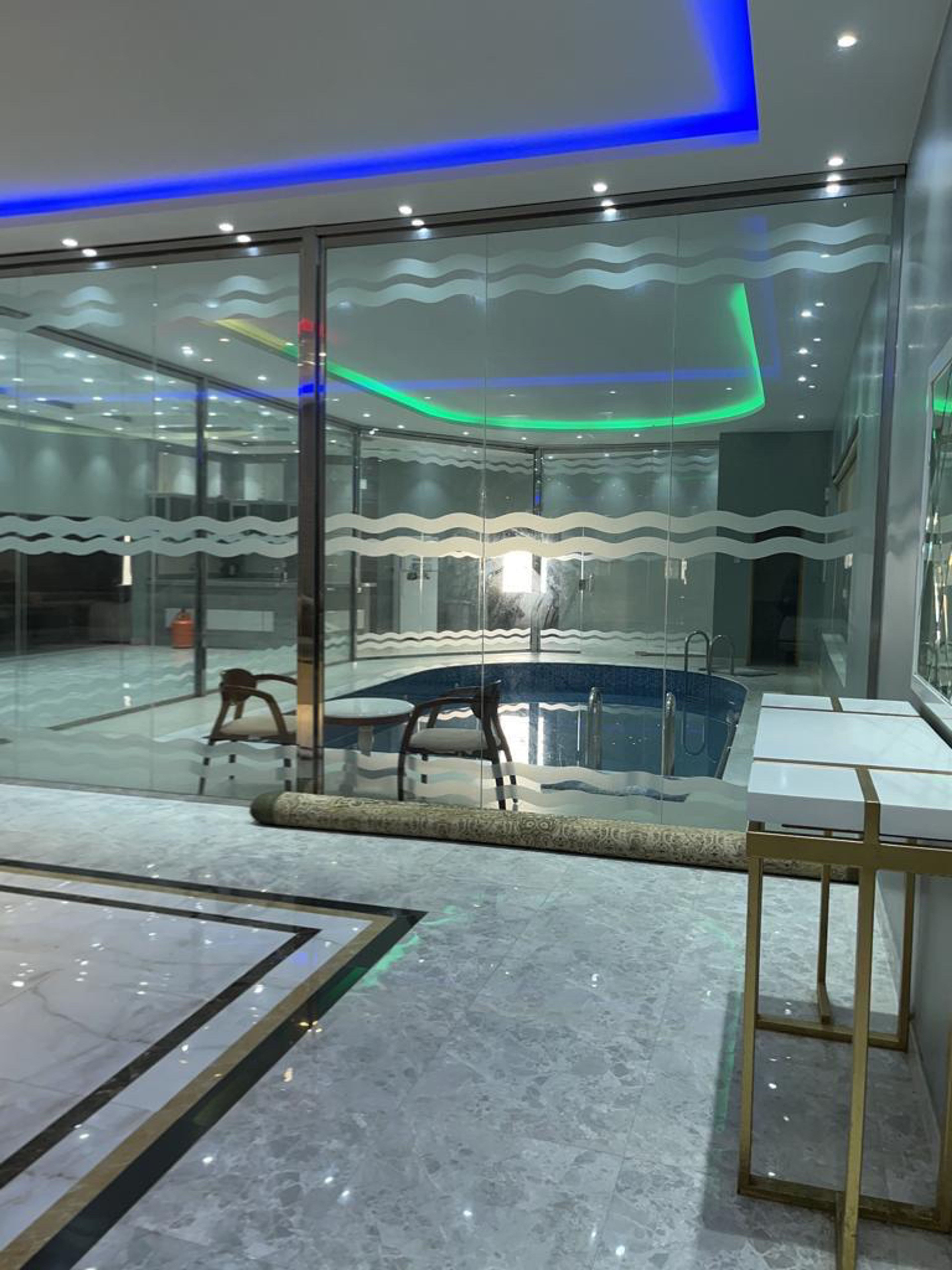 https://img.gathern.co/1400x0/1/HBcmLWHXtGXmsZz0nt-c7WgPNwCUJqSk.jpg