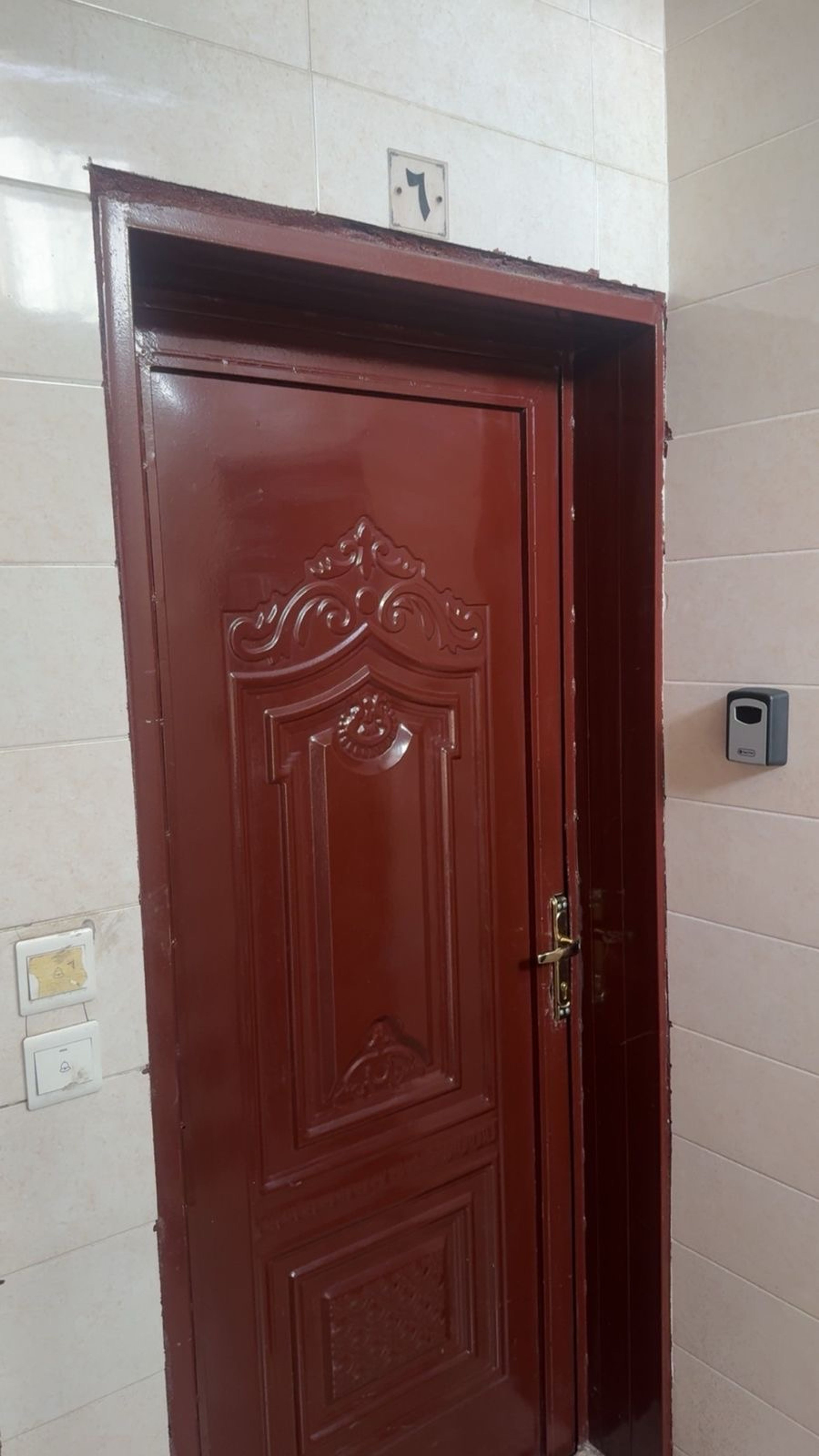 https://img.gathern.co/1400x0/1/HnRD4kGzyv5TG4N3lP6KF1IcnsU2DyL_.jpeg