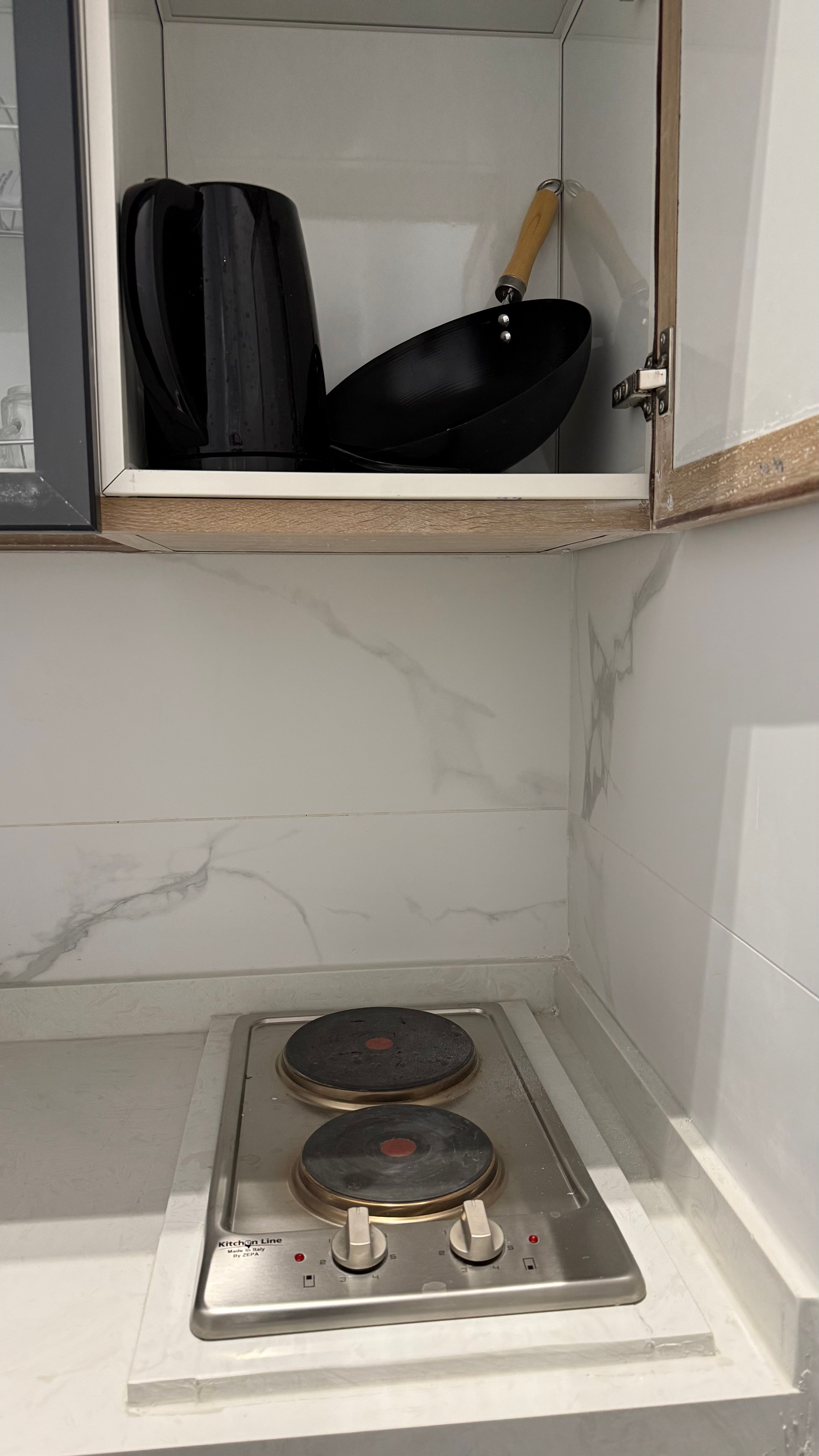 https://img.gathern.co/1024x0/1/I7yyC5s9S8-FBwuYcjM6feOnl9h2qWEC.jpg
