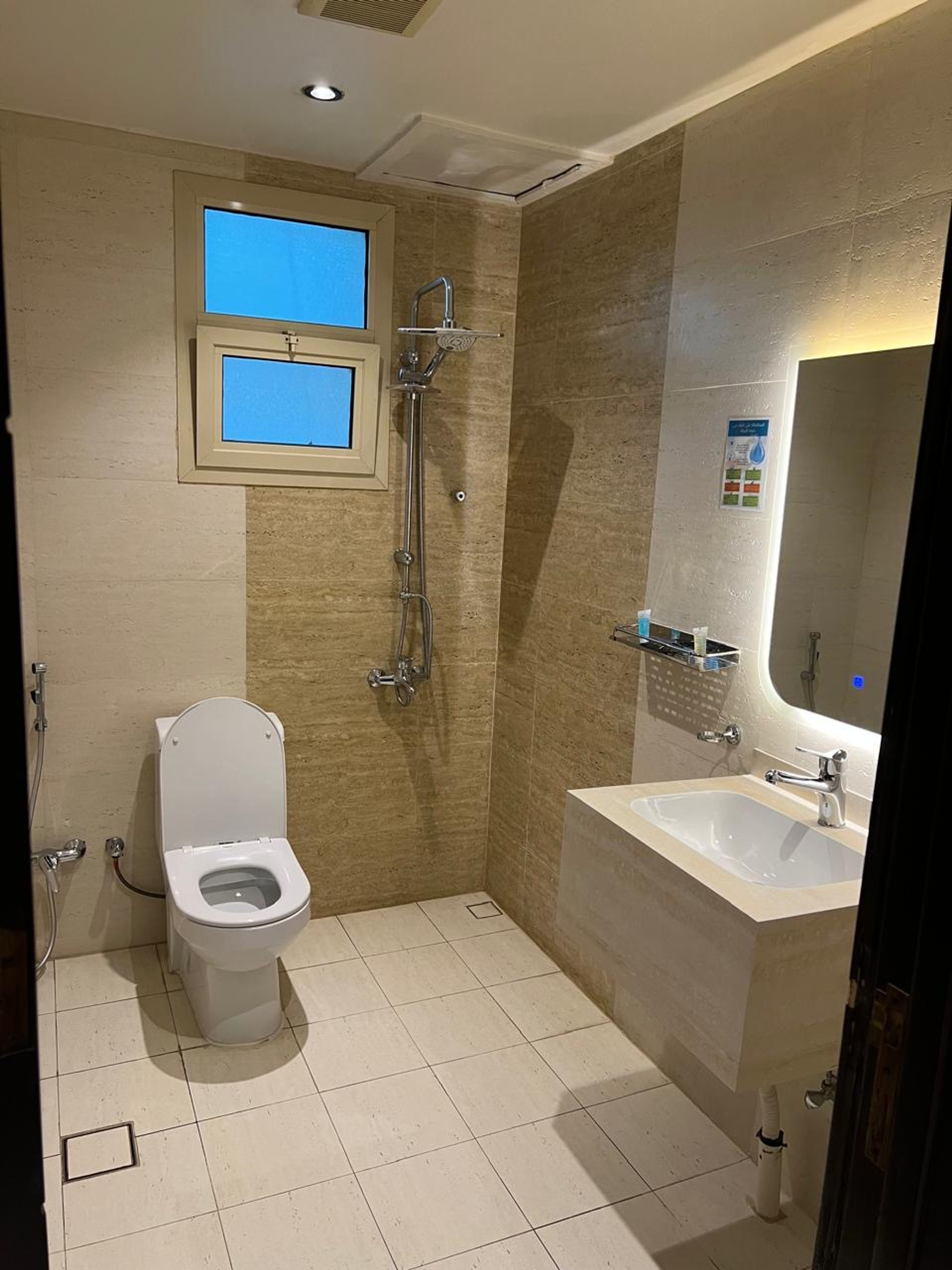 https://img.gathern.co/1024x0/1/I9OSZJOWPCgdOdYz-Wh26oqqoo64MEdR.jpeg