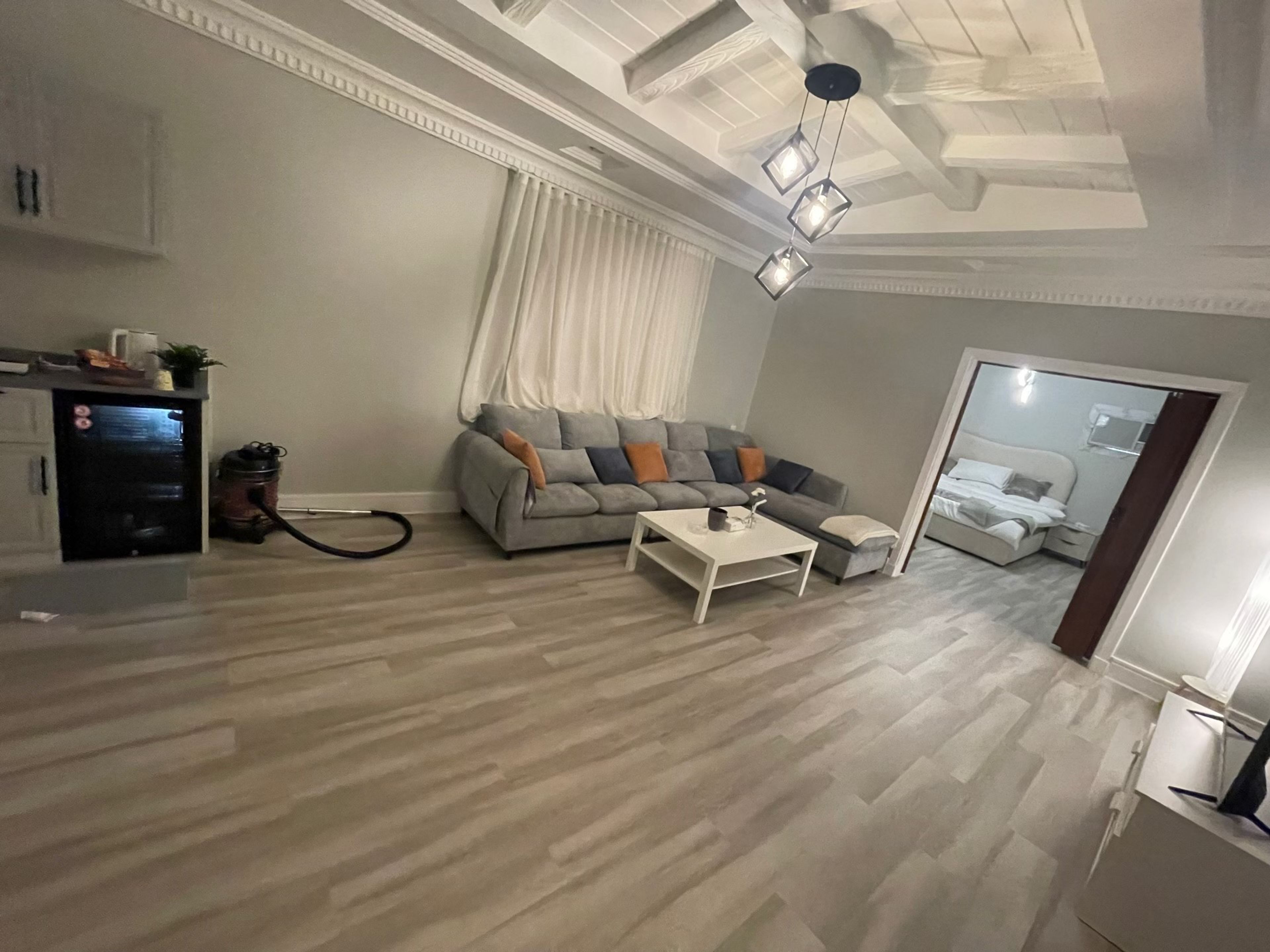 https://img.gathern.co/1400x0/1/IMZk7oX22V4NktAjRk7szP0zSqnDcTIp.jpg