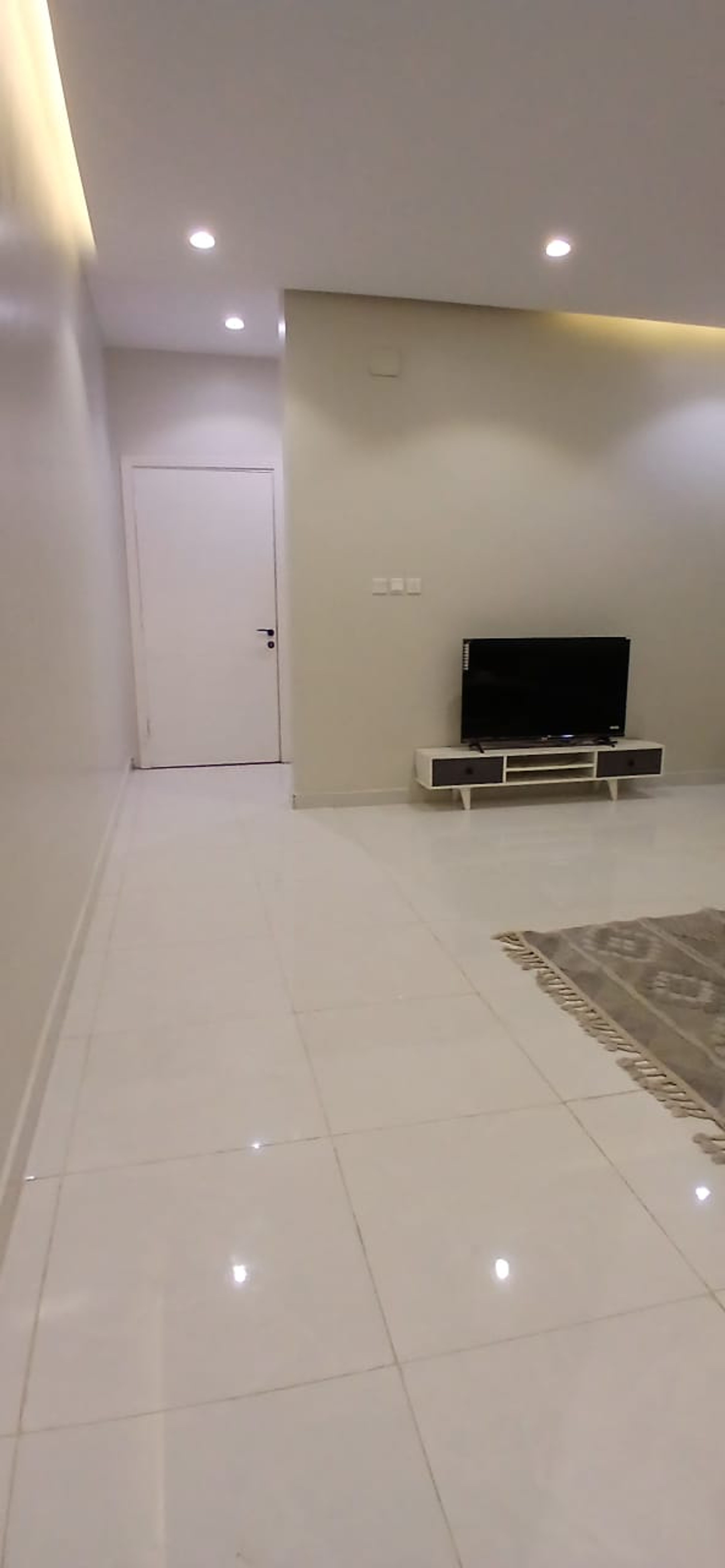 https://img.gathern.co/1400x0/1/Ikxo8Hl5u23RM6gsIupNkg4NHt6NYw7l.jpeg
