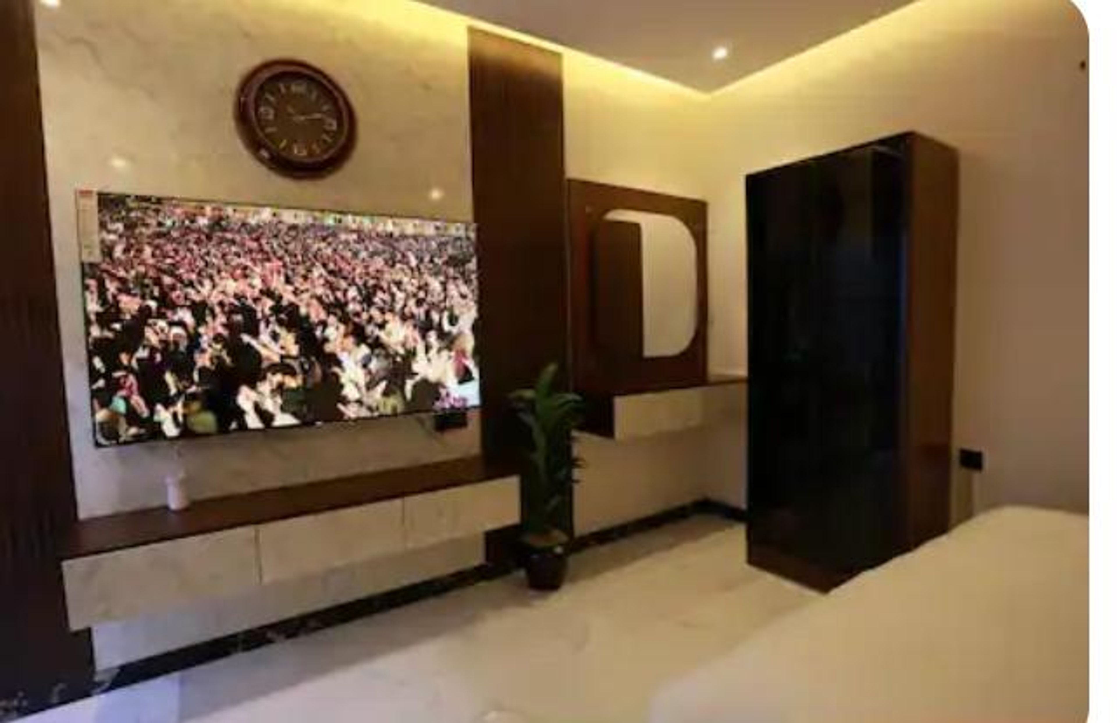 https://img.gathern.co/1400x0/1/Imcw8CtcLwTnls5S0PLui-lfihByHYOI.jpeg