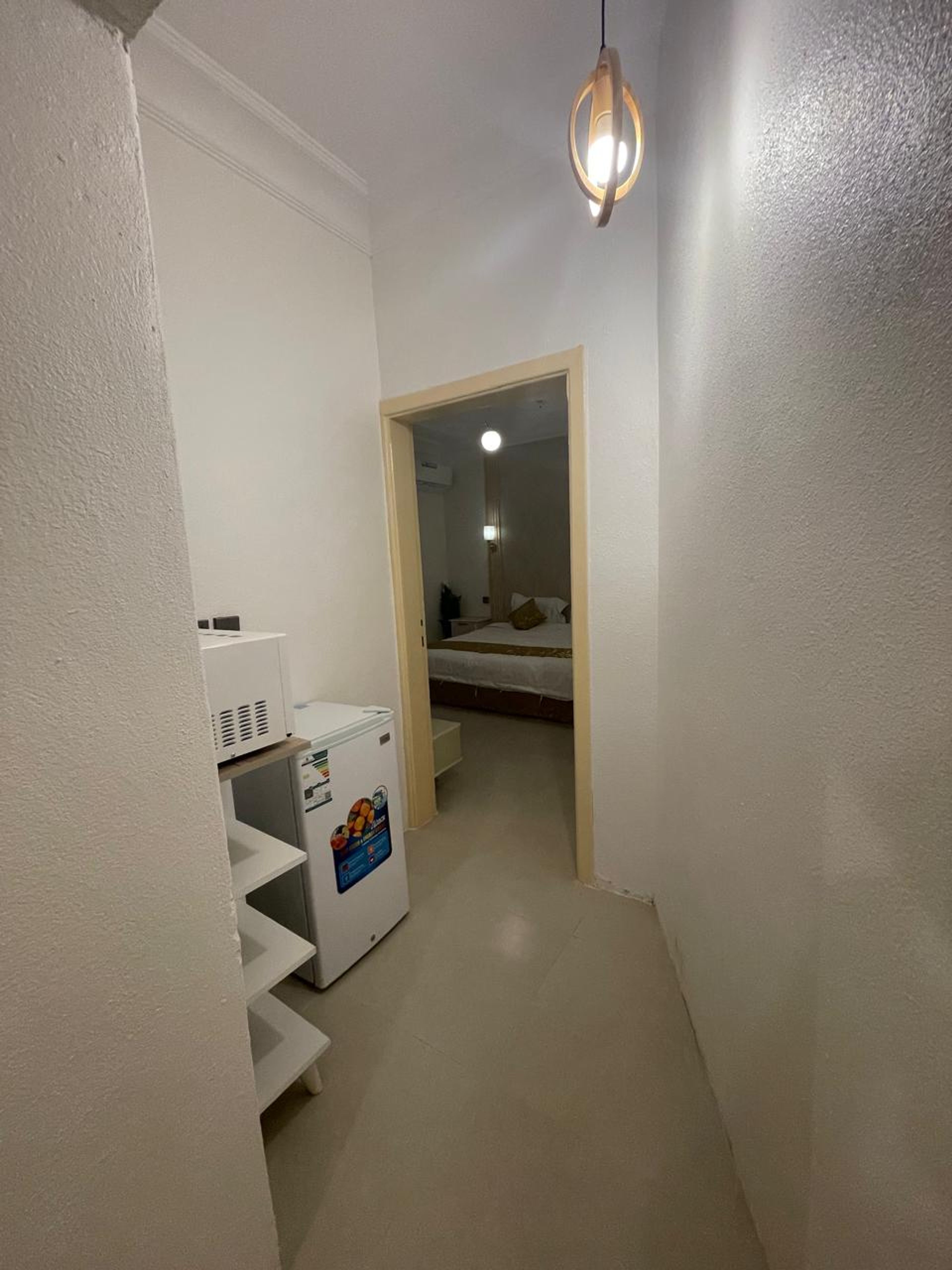 https://img.gathern.co/1400x0/1/IxXmAaIeG-SS0X6JWcyQzAeTjG5RksBI.jpeg