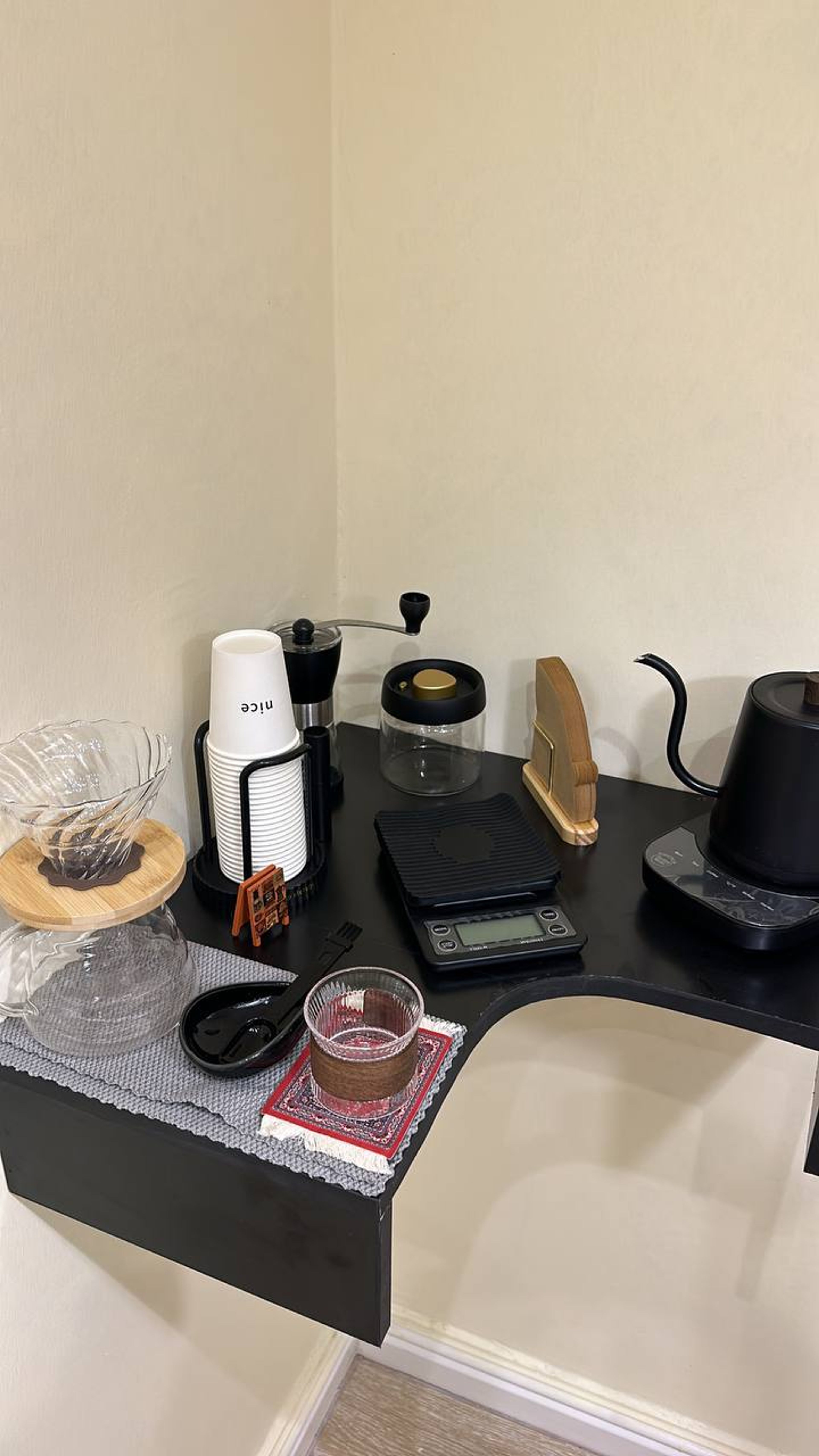 https://img.gathern.co/1400x0/1/J8WJXO2jH64ynDPCb-XAHYaqX50juku_.jpg