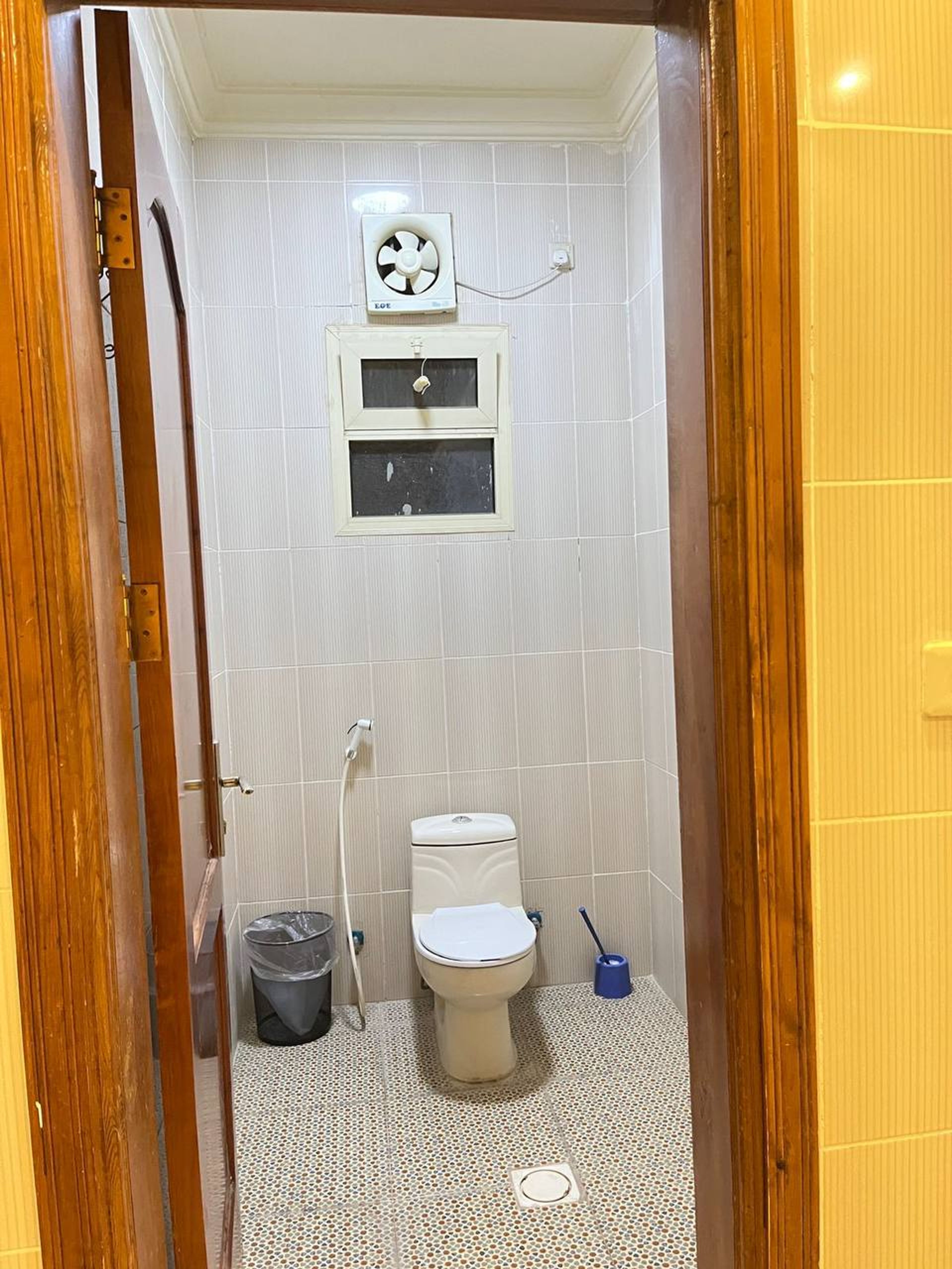 https://img.gathern.co/1400x0/1/JRMArjXsKVbqn5WXV3xaUt6Jg_fjoWBK.jpg