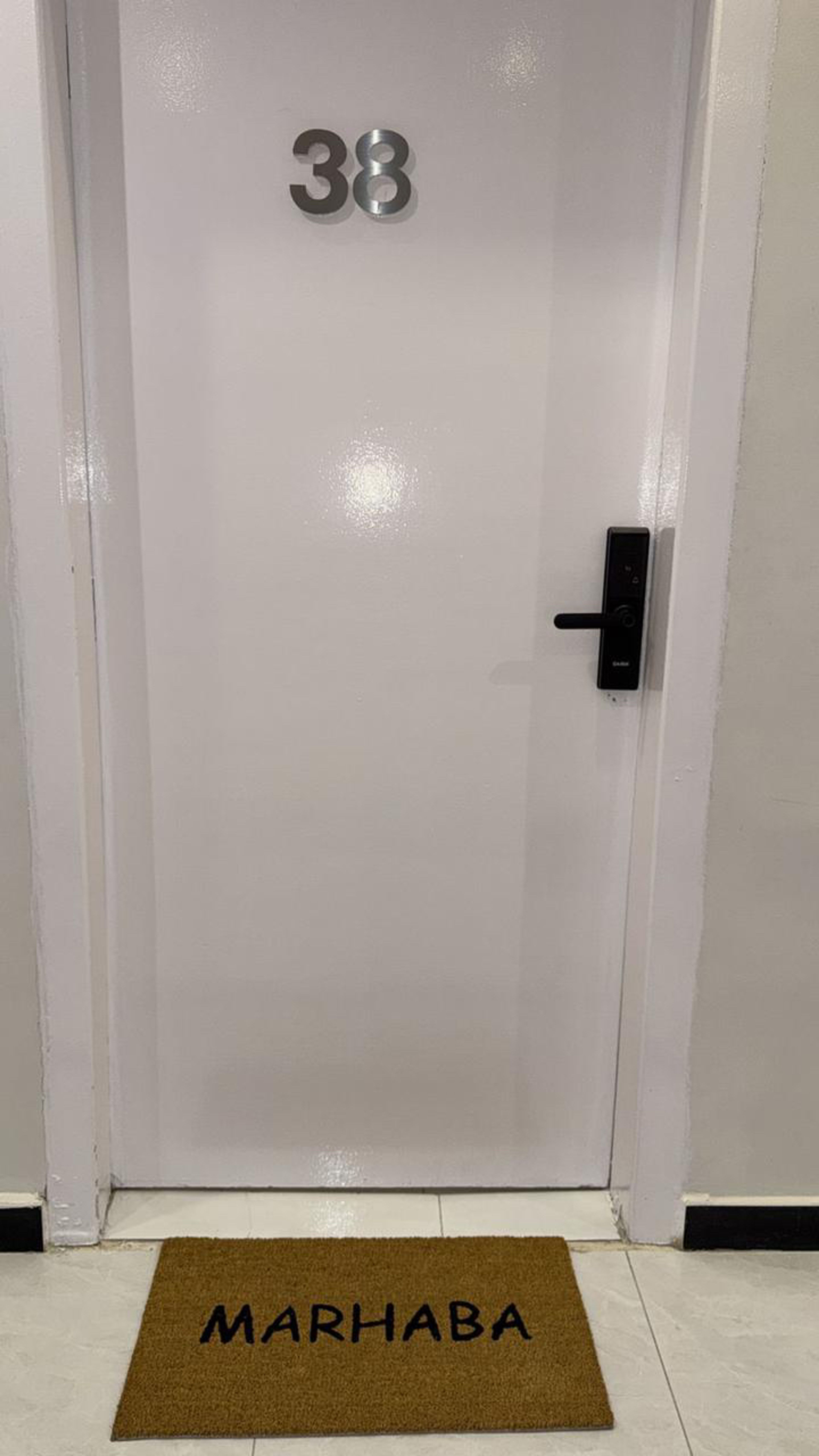 https://img.gathern.co/1400x0/1/JWx9gpxr42wkxhQRAYB-y5z3qI5n5CVp.jpg