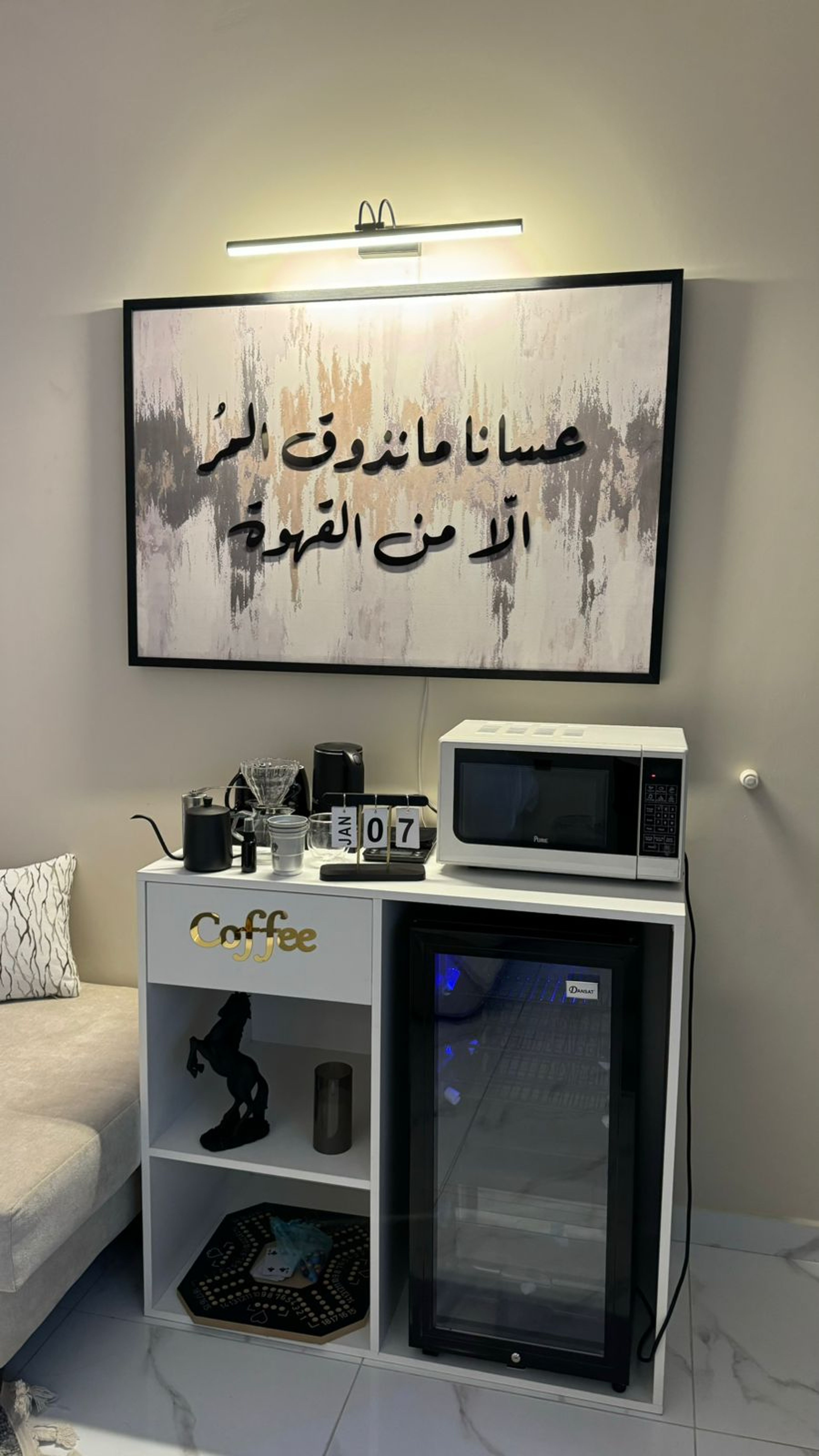 https://img.gathern.co/1400x0/1/J_L4C8tqMce-YpbEdswua7_Q1_nDaHLR.jpeg
