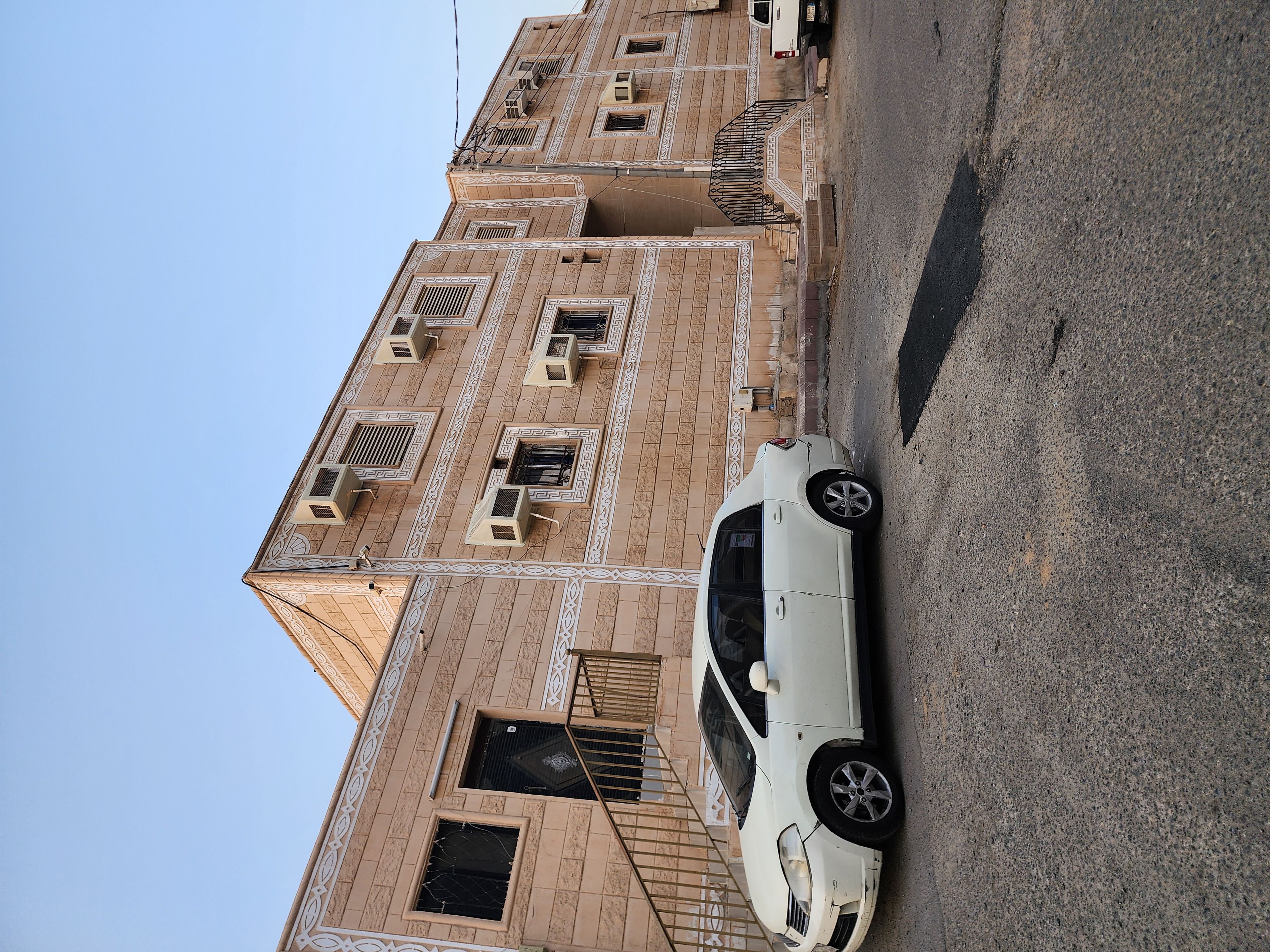 https://img.gathern.co/1400x0/1/Ja3aJmn0xplu39NeyquMJEYth7XX0ORW.jpg