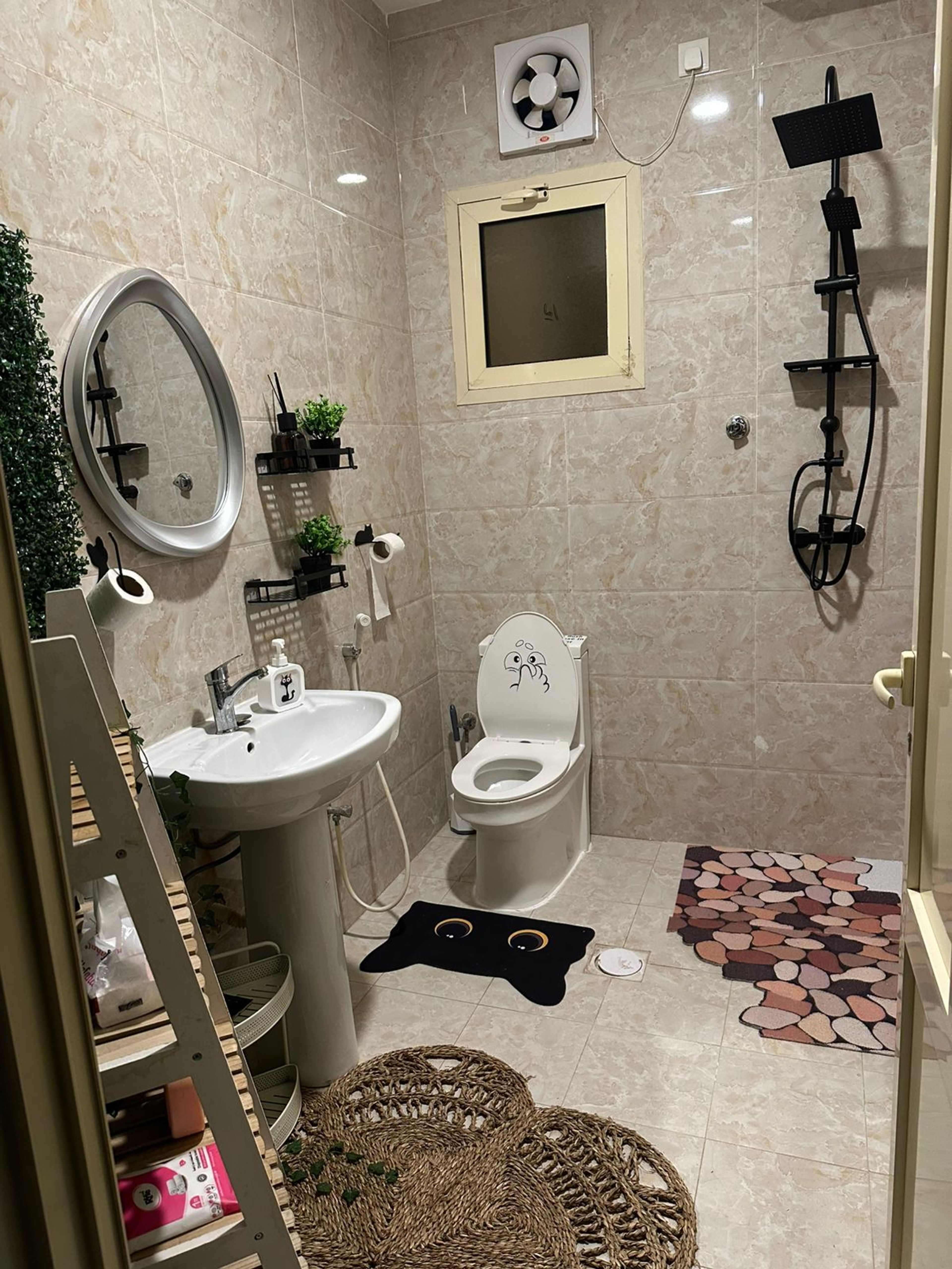 https://img.gathern.co/1400x0/1/KVC-1n9Z1Np35vumQXSpe8jAv5HHk4EQ.jpeg