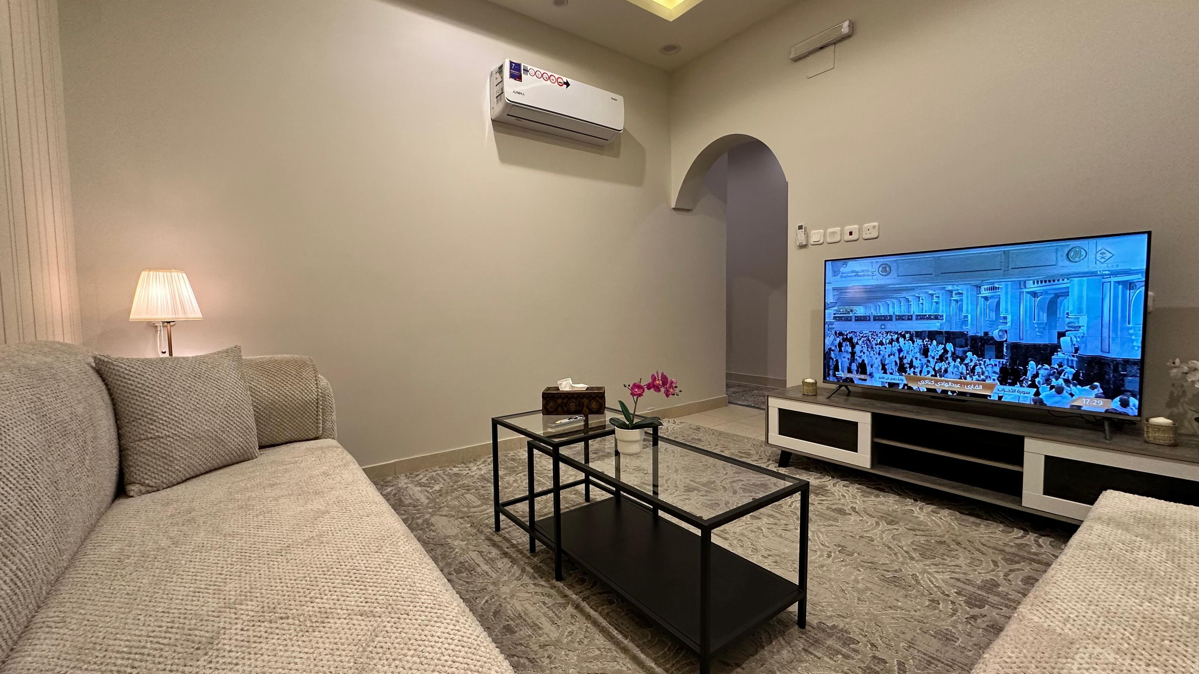 https://img.gathern.co/1400x0/1/KZuDlEQuHQA2YW8Ngamo2cv3sYoKrYZl.jpeg