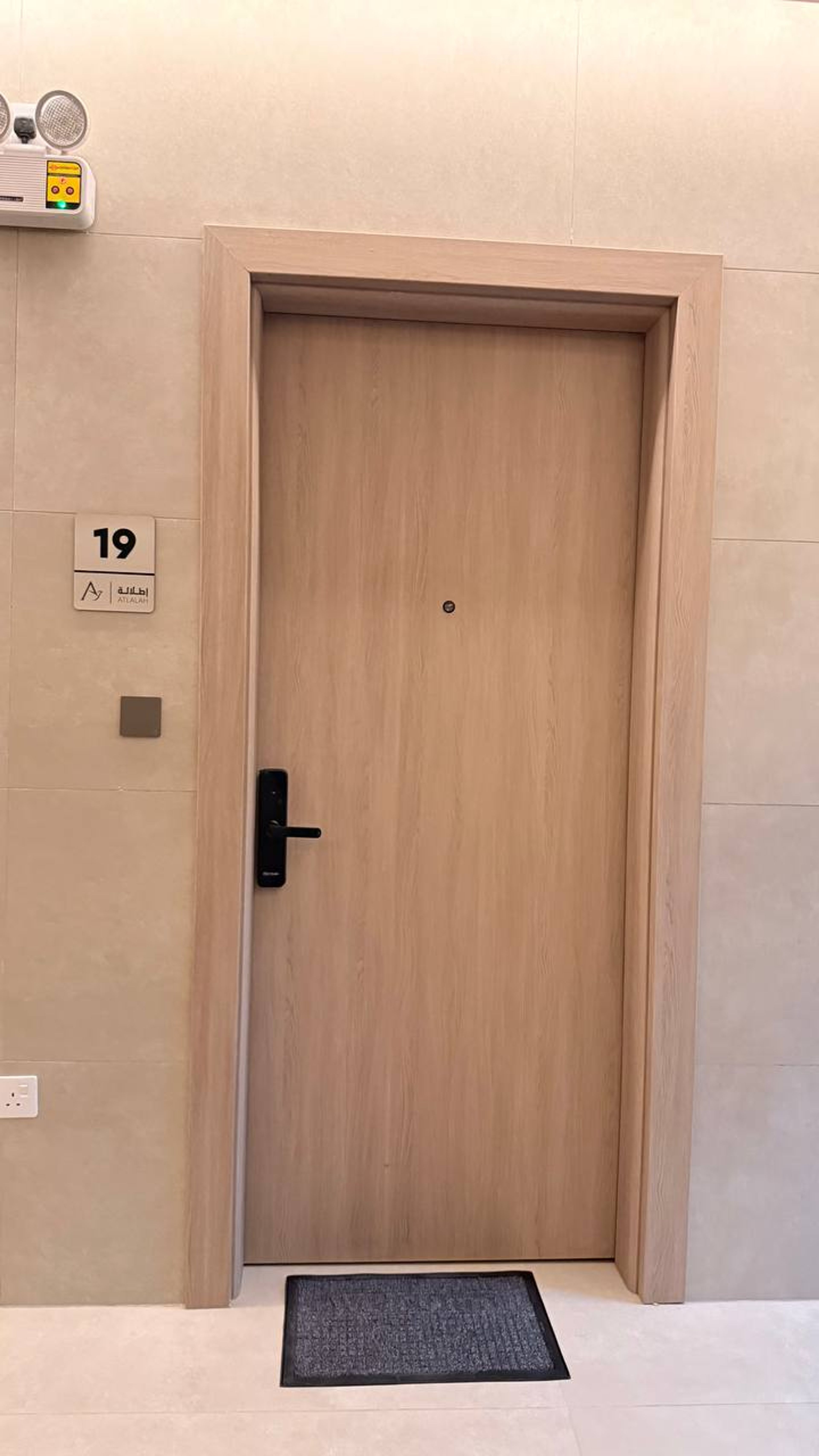 https://img.gathern.co/1024x0/1/K_AS5mQ-HiS-RNT6-_h3thy3w7K1W1zC.jpg