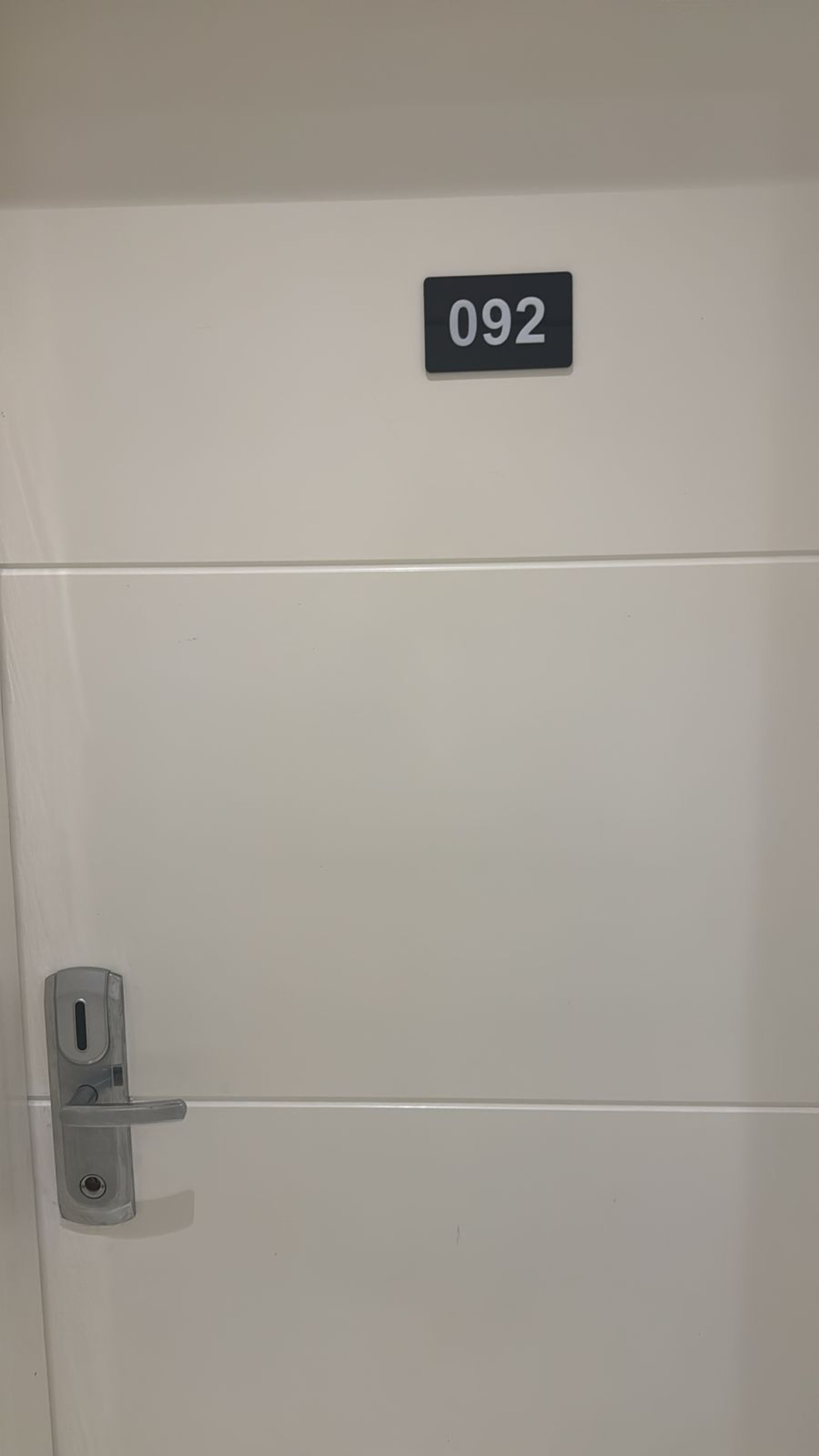 https://img.gathern.co/1400x0/1/Kij33G3LX3tJvdaxCq4JedUyp-AFBscB.jpeg