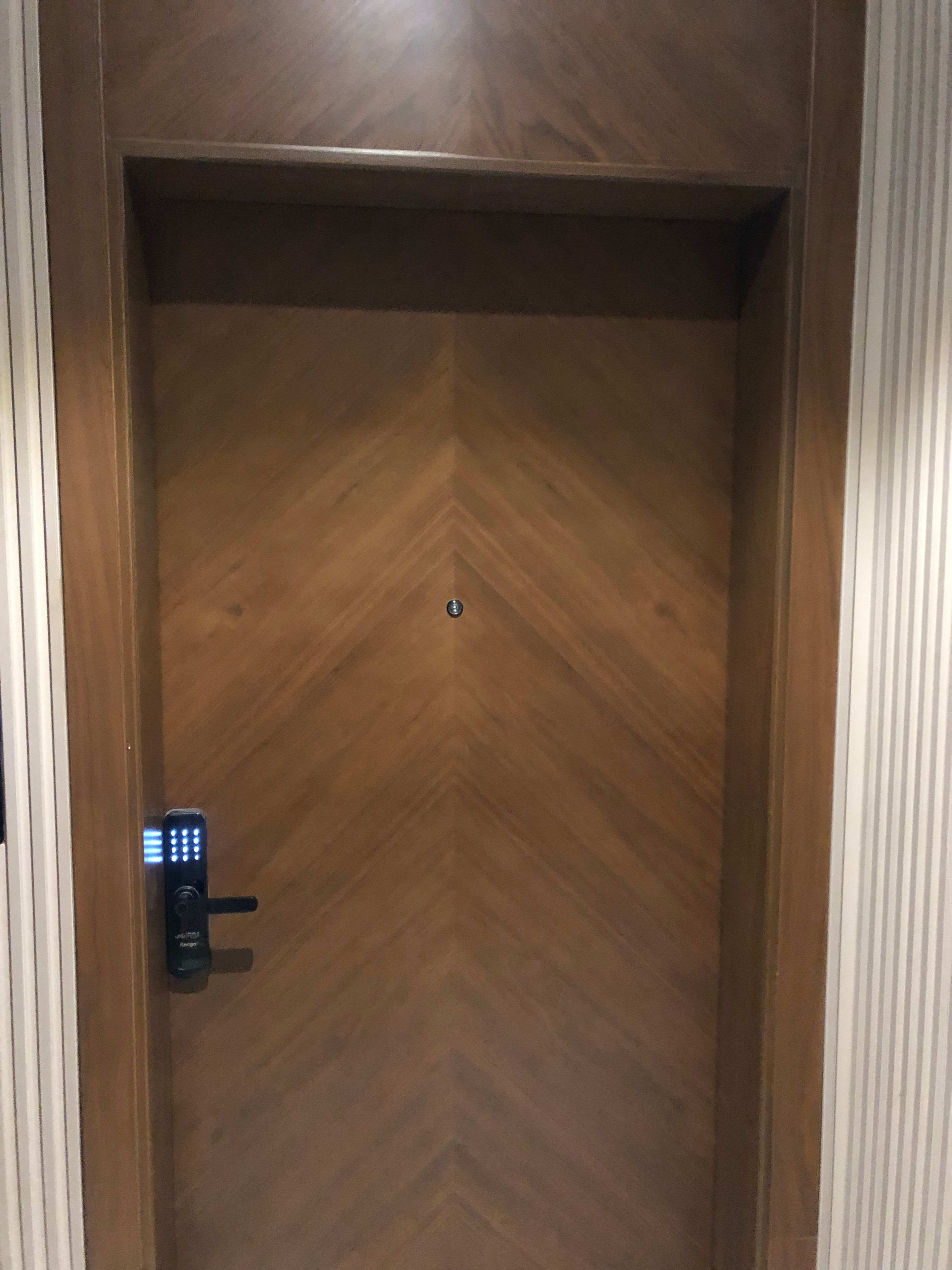 https://img.gathern.co/1024x0/1/KzAEWIl6oFckRUumjTEaKU2uNURWRe4F.jpg