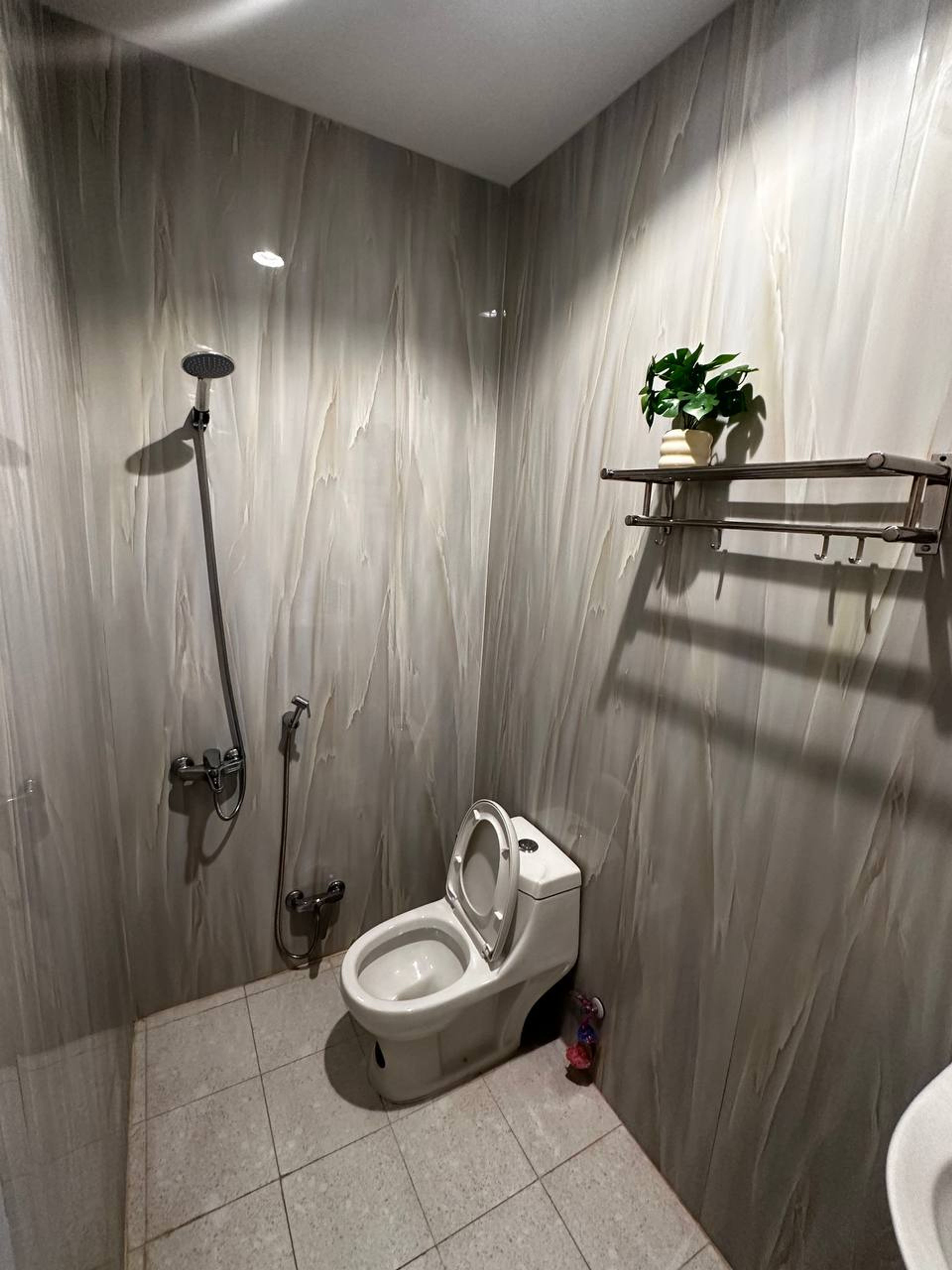 https://img.gathern.co/1024x0/1/LRA6V1DjdYOaK7P92Q3SIc177MpPoG2s.jpg