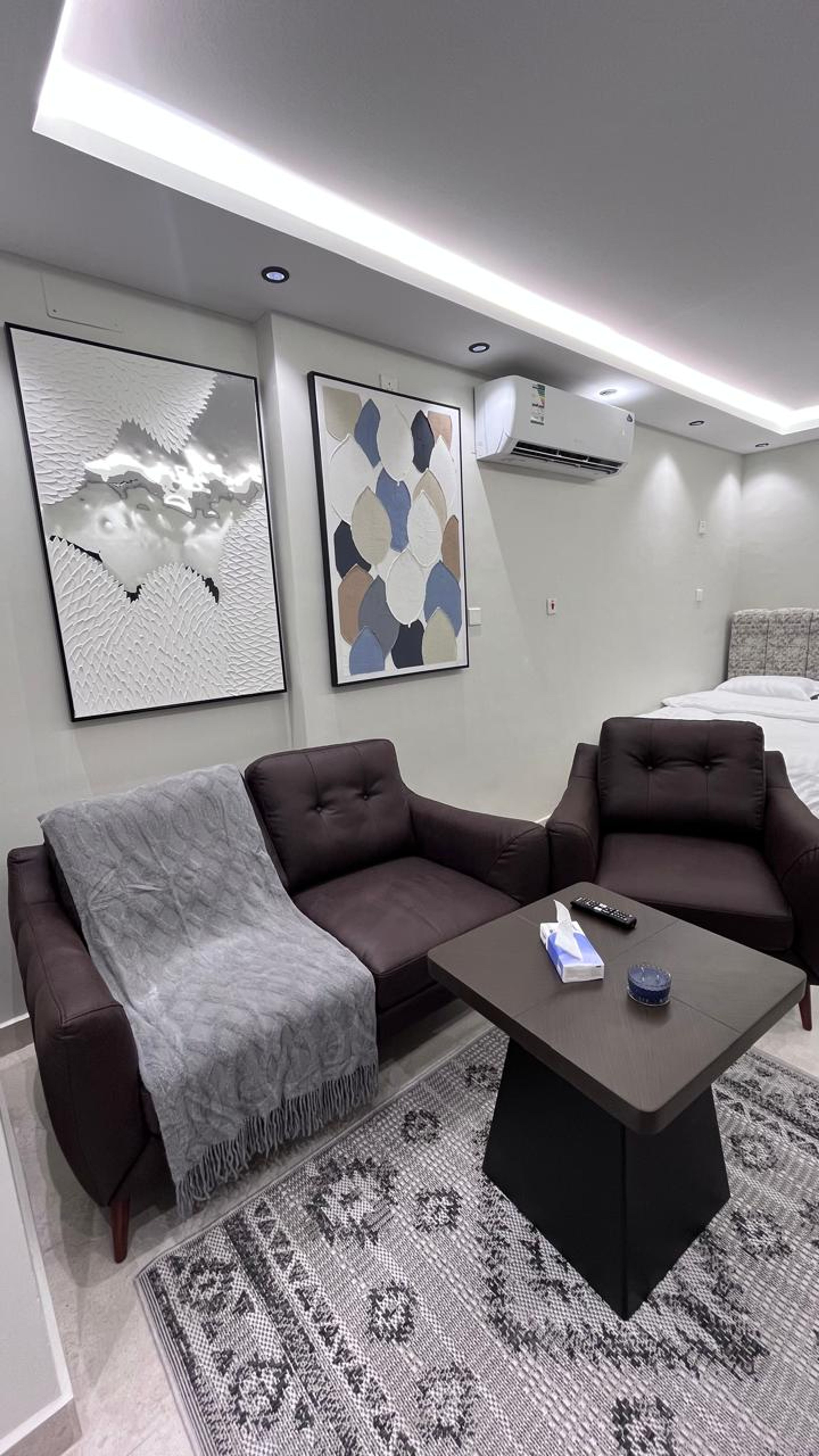 https://img.gathern.co/1400x0/1/Led6m9WvCsjQ_ZARijBmOElVY1cQvFP5.jpeg