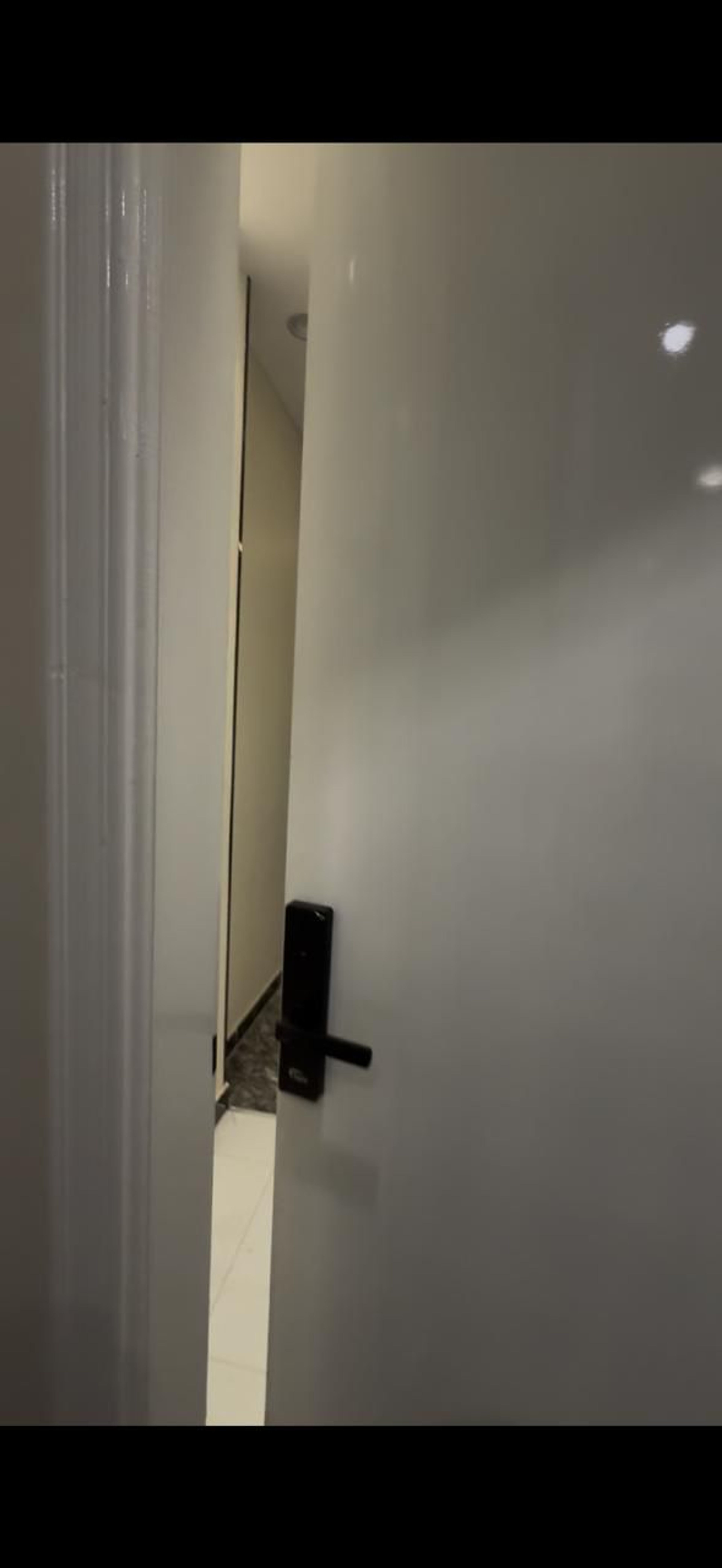 https://img.gathern.co/1400x0/1/LsP4xsOFTl7I-Dbtap6nKcUvjFBCfsVZ.jpeg