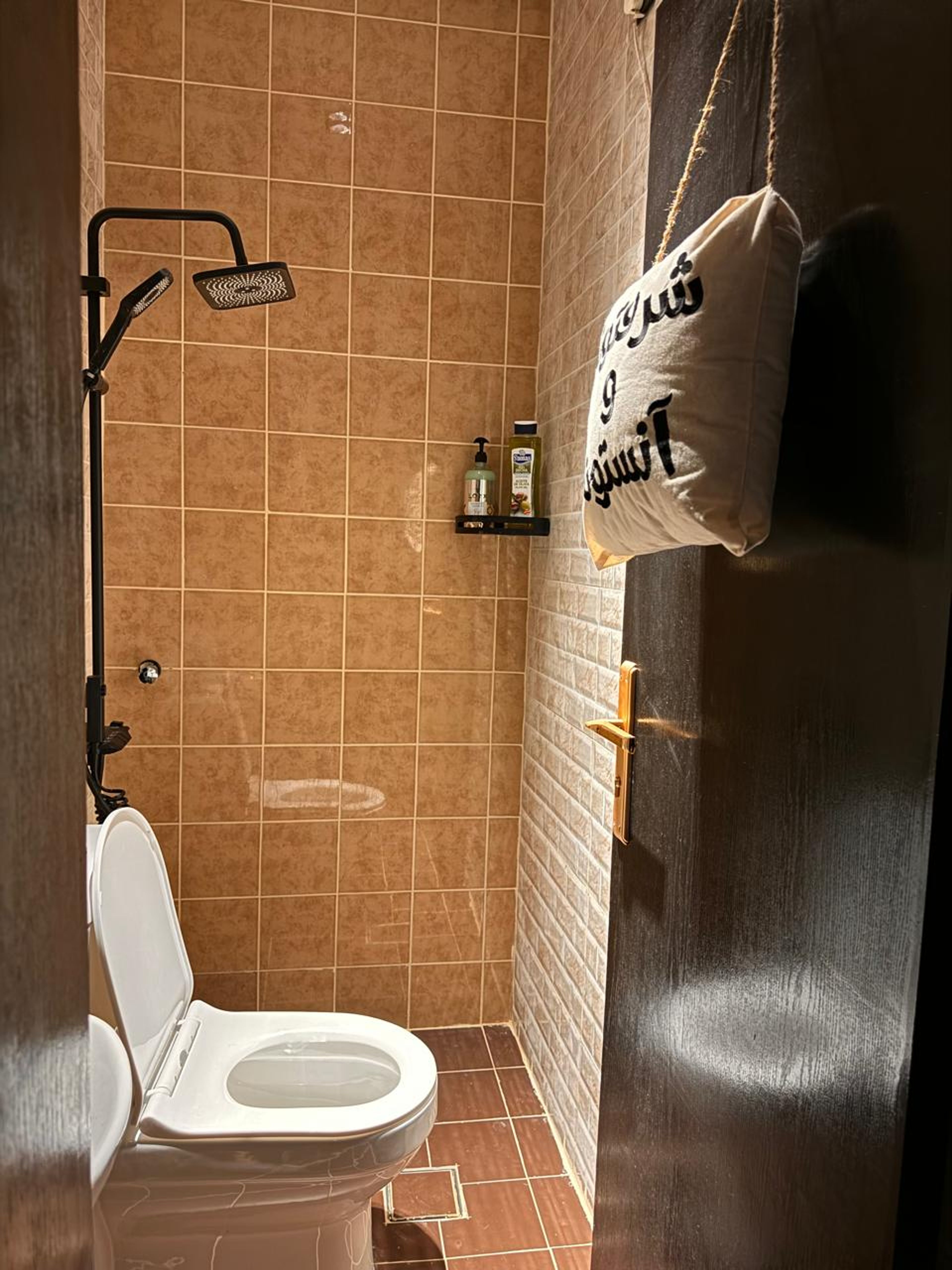 https://img.gathern.co/1400x0/1/M0PDVLlnpArxUXXXVNmCOBi7Utbye7kA.jpg