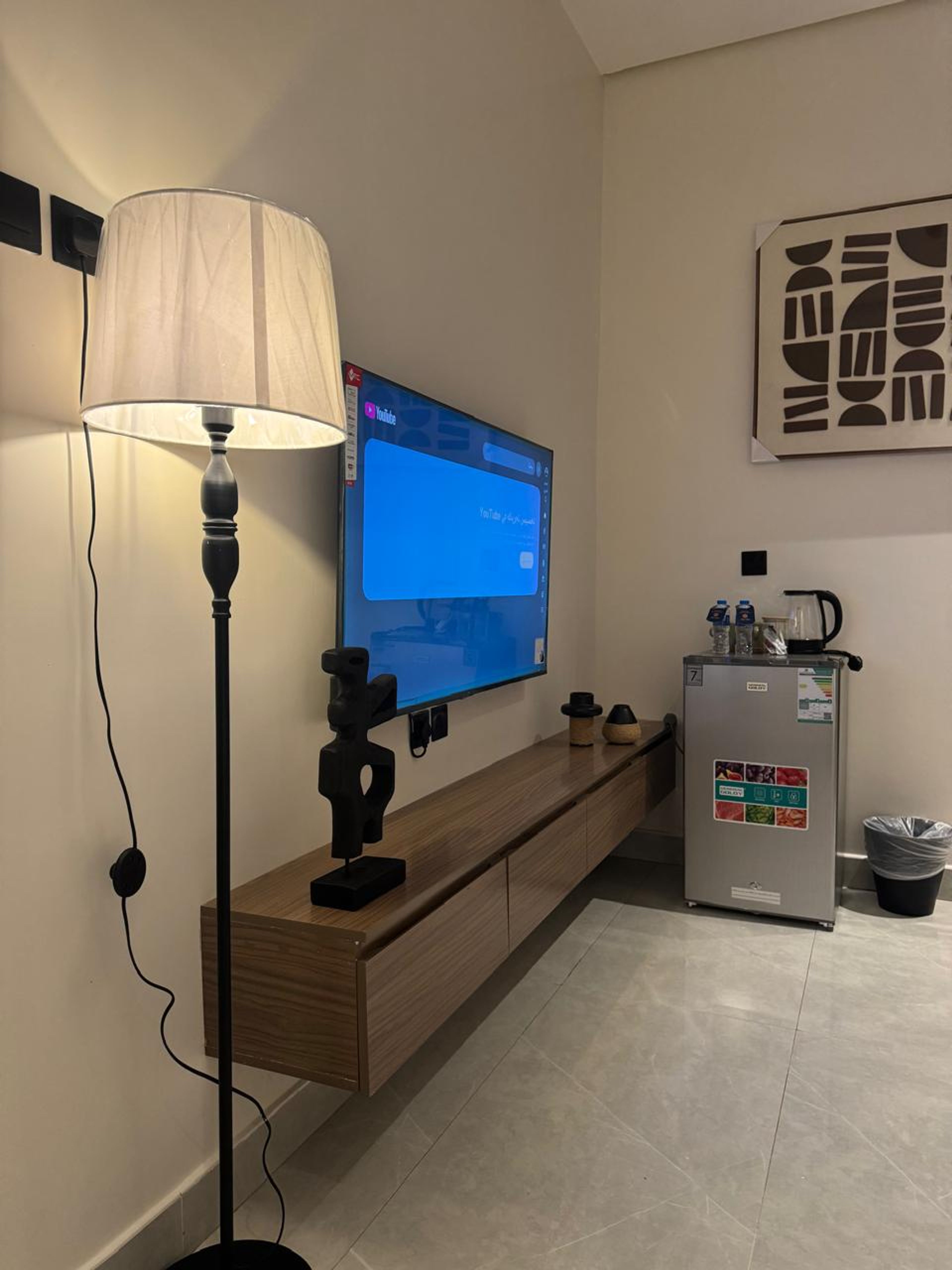 https://img.gathern.co/1400x0/1/MCdQQRmwUXvbAhe5aWHY7ubHinktd32U.jpg