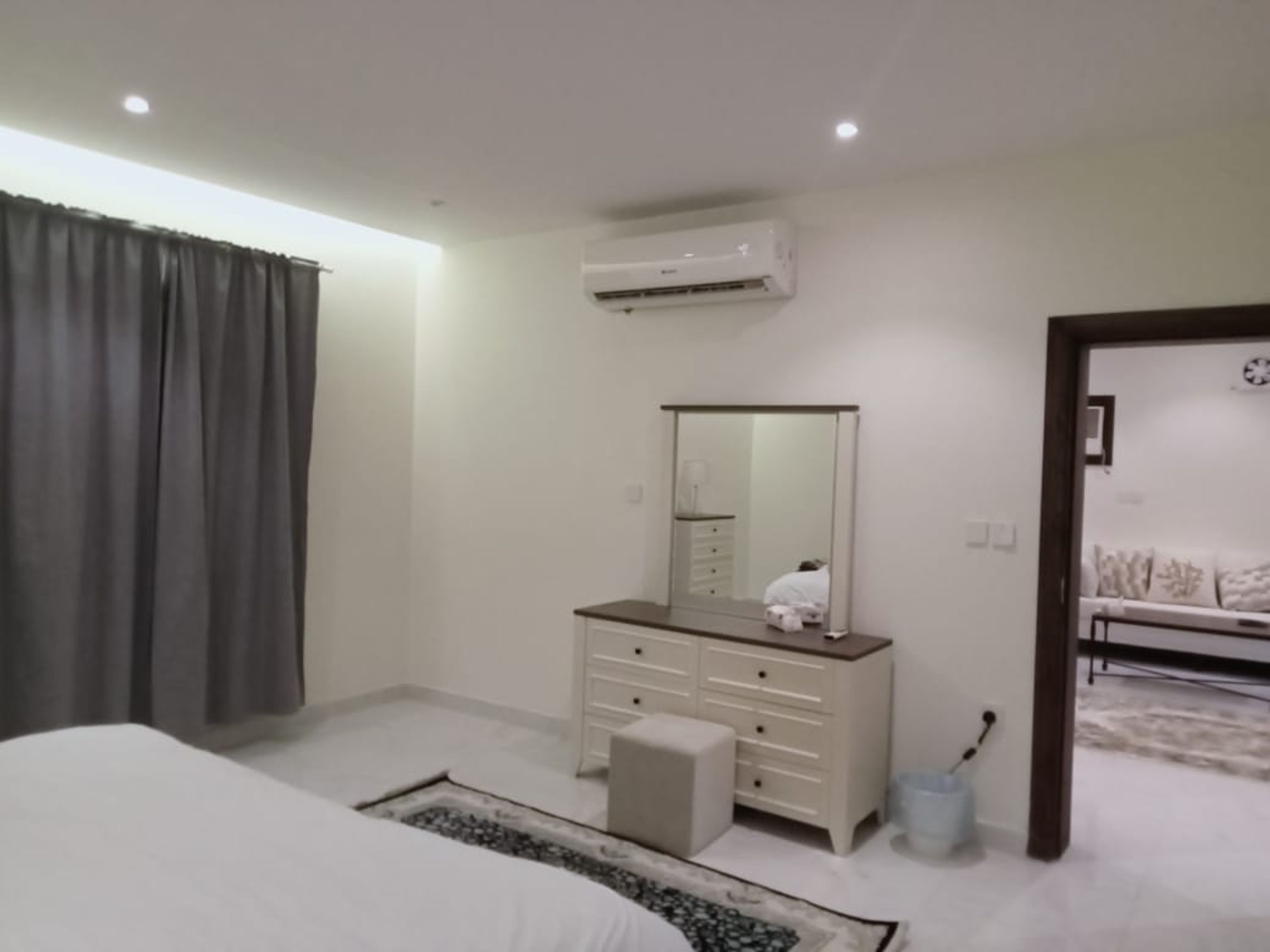 https://img.gathern.co/1400x0/1/MDb8I8JyiX-VUmNz-xF2-EBMa-sg2m8_.jpeg