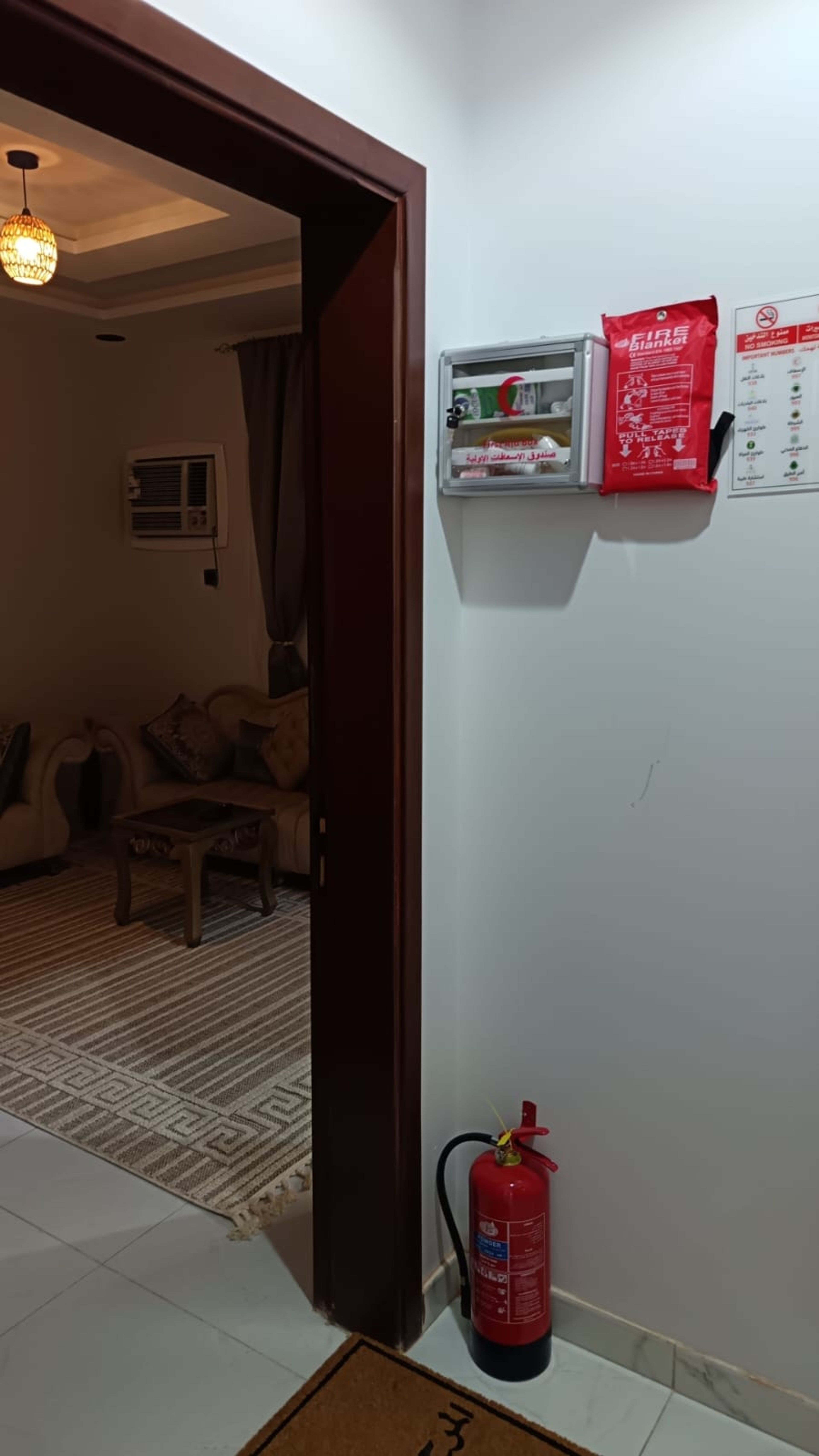 https://img.gathern.co/1400x0/1/Ml5kISIjiFw6O7aHxJl8Ba98SJaliuoq.jpeg