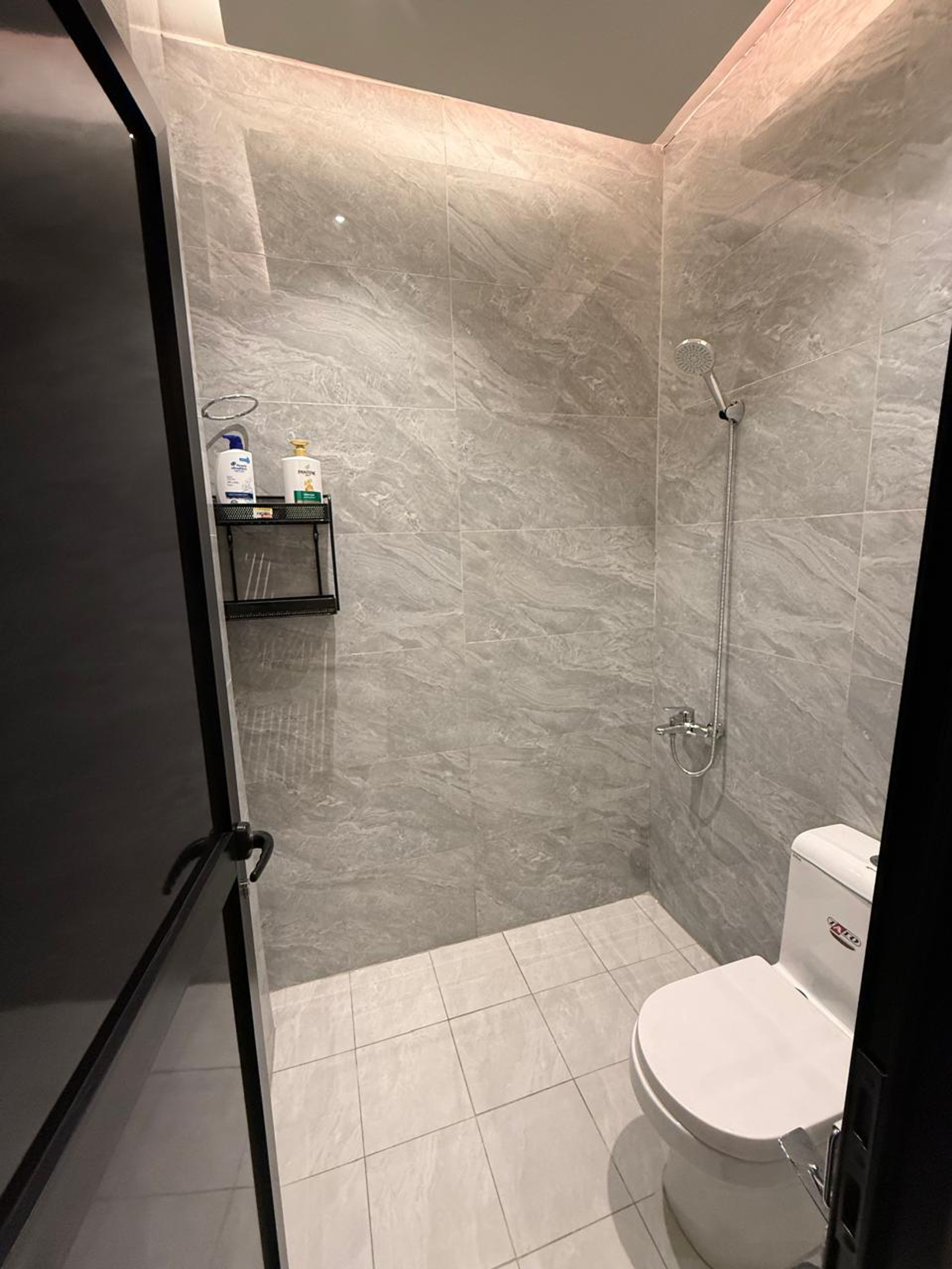 https://img.gathern.co/1400x0/1/Mm0FRc2jmfw9sk-rGjf1kf4Tq1XR-WH8.jpg