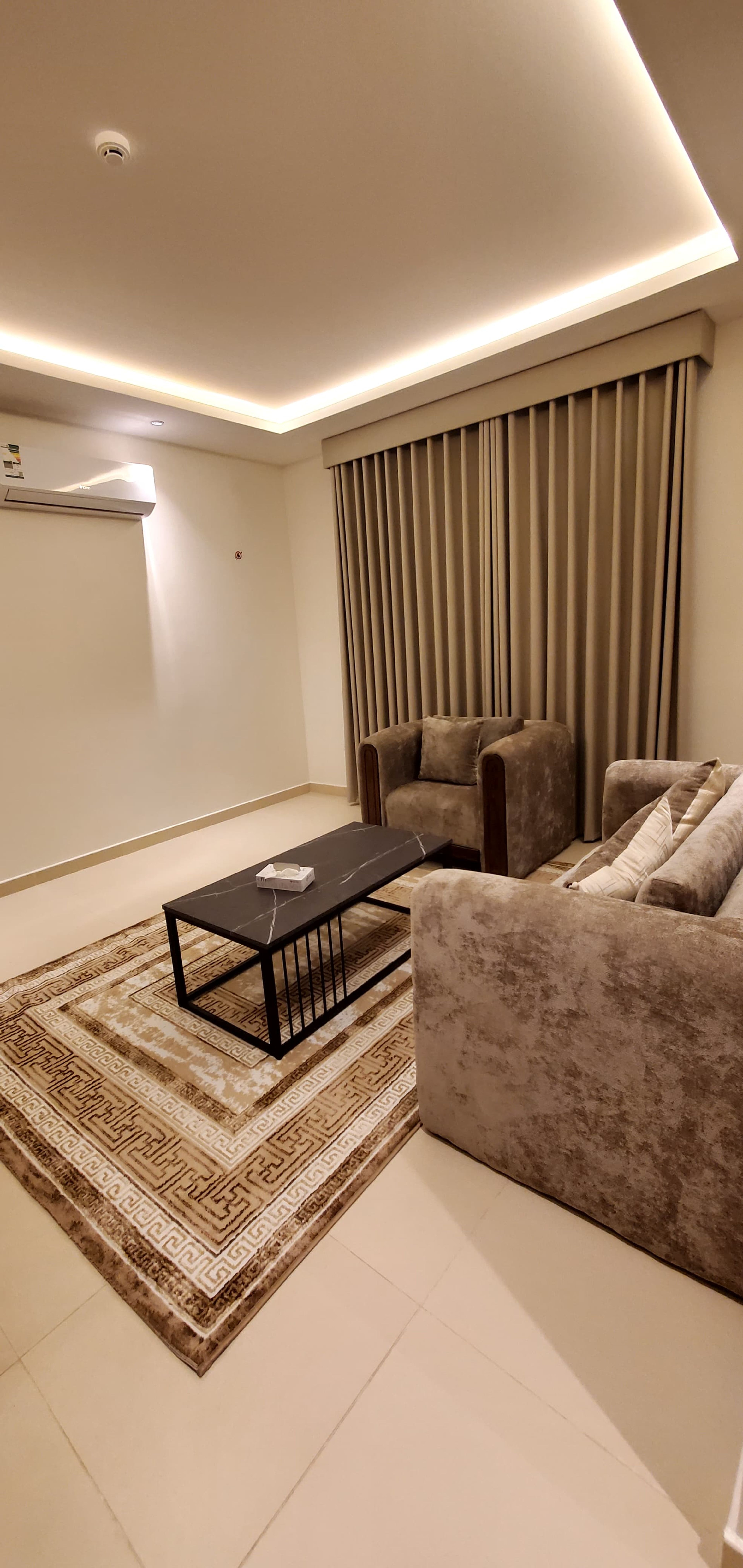 https://img.gathern.co/1400x0/1/N5HShqKEXVxGZwXudZEUCEcRWSgXjSYu.jpg