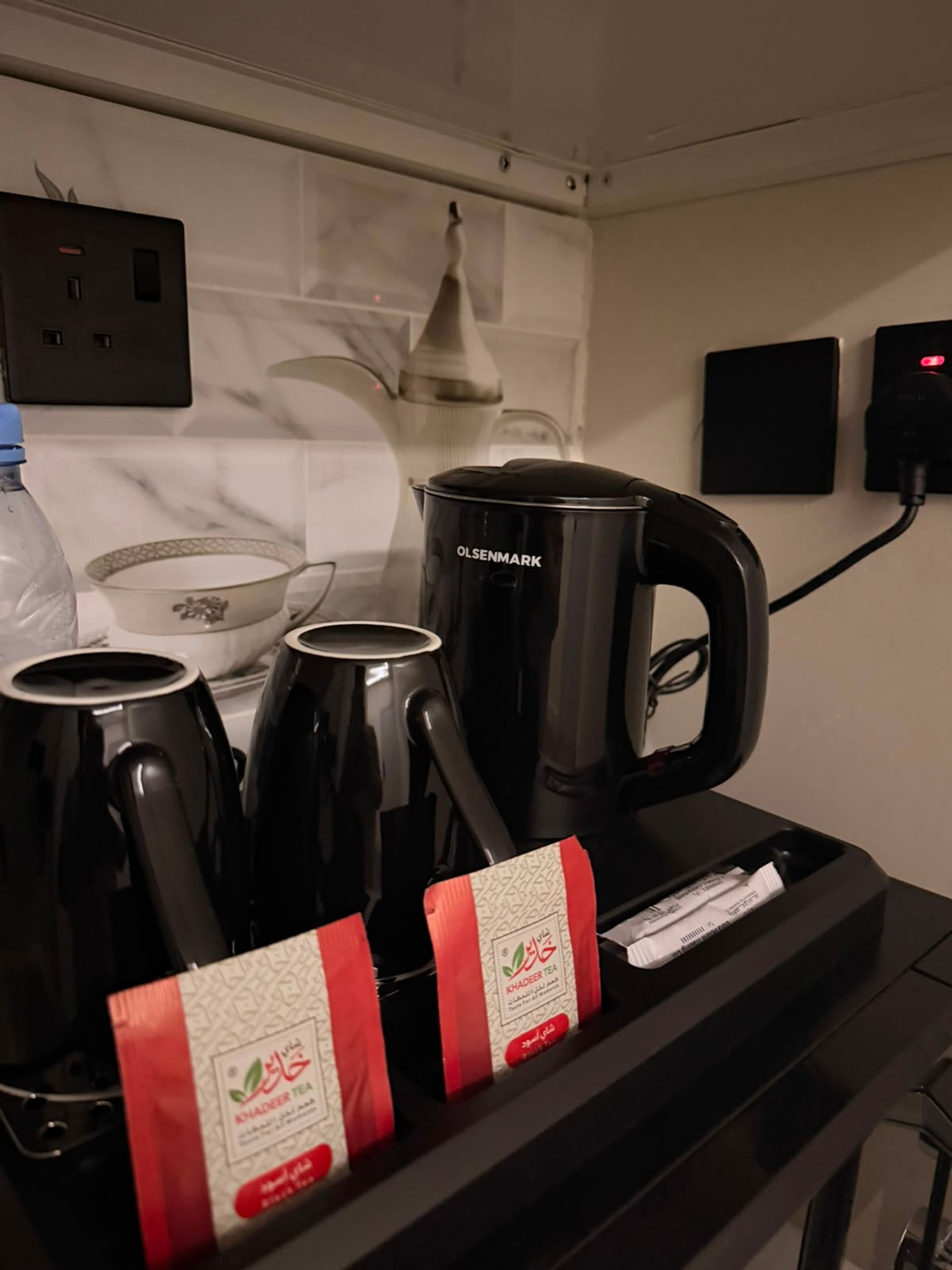 https://img.gathern.co/1024x0/1/NJ7pk3978I6EA8kQ9UV7h8nTPwmjgysZ.jpeg
