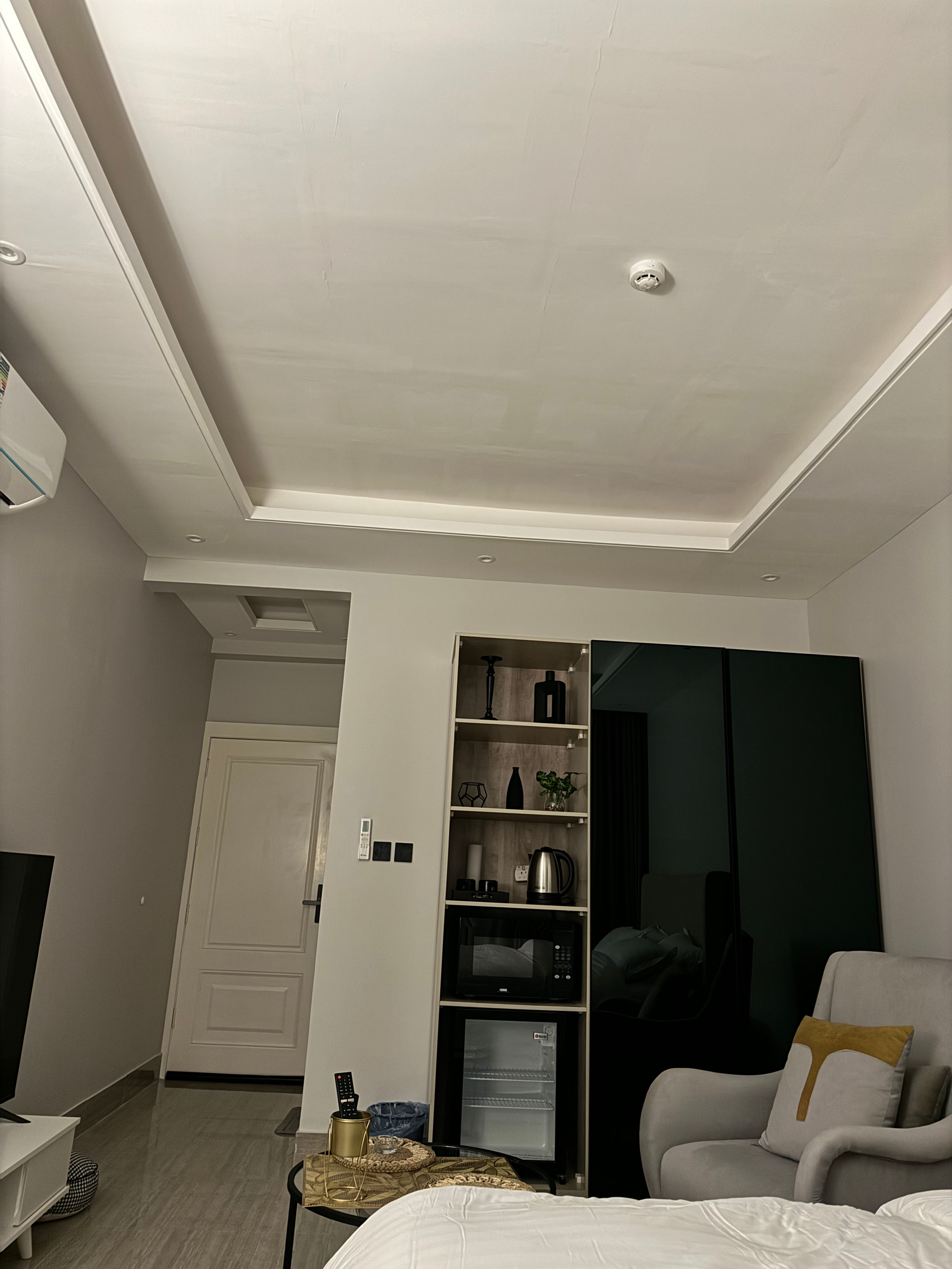 https://img.gathern.co/1024x0/1/NTD42bhWl7aOus6sSw_DTEov-rDlKhDn.jpg