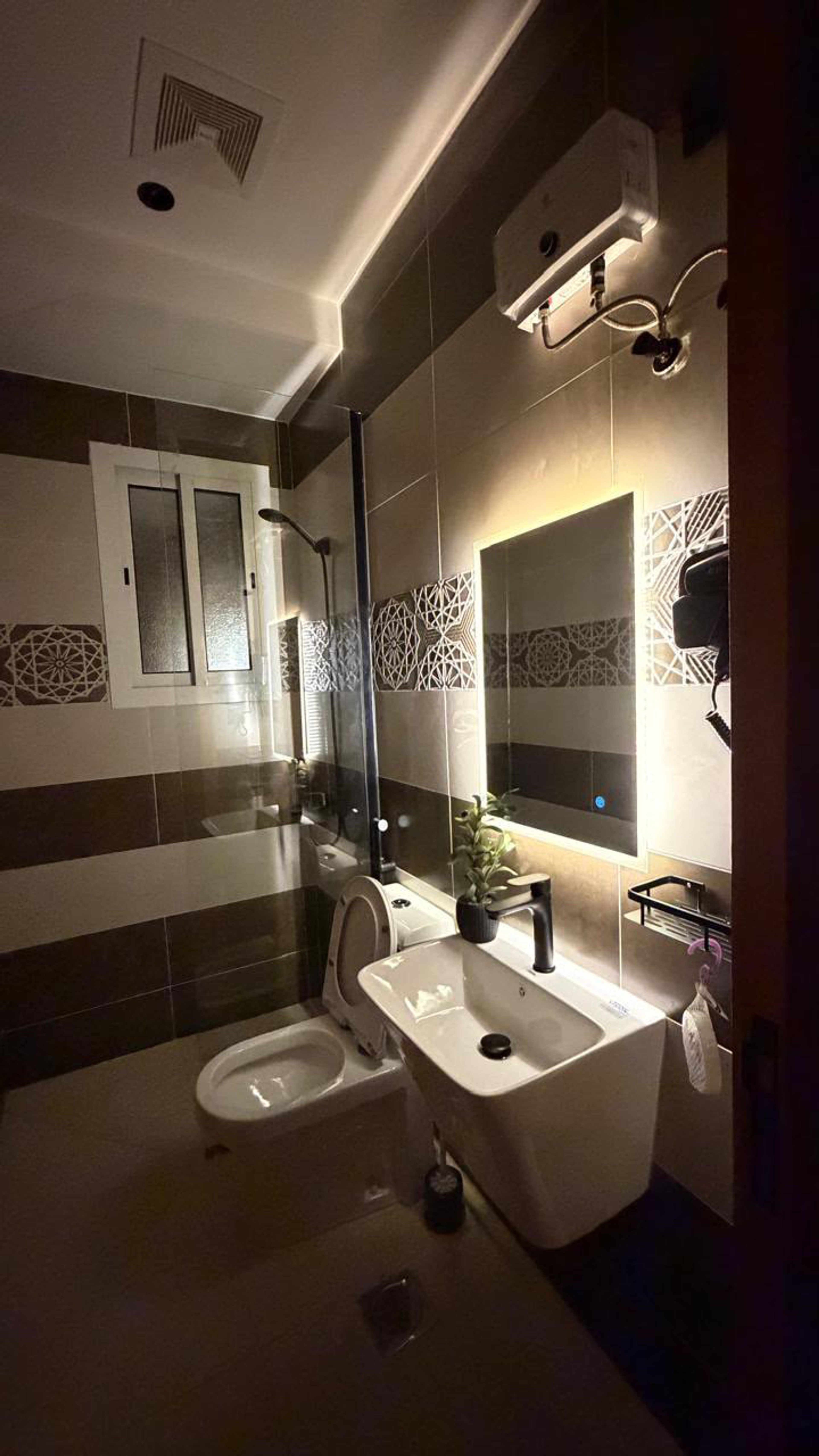 https://img.gathern.co/1024x0/1/NwQNloq4gHtXf5HFuo7aocjCKLaWfMjo.jpg